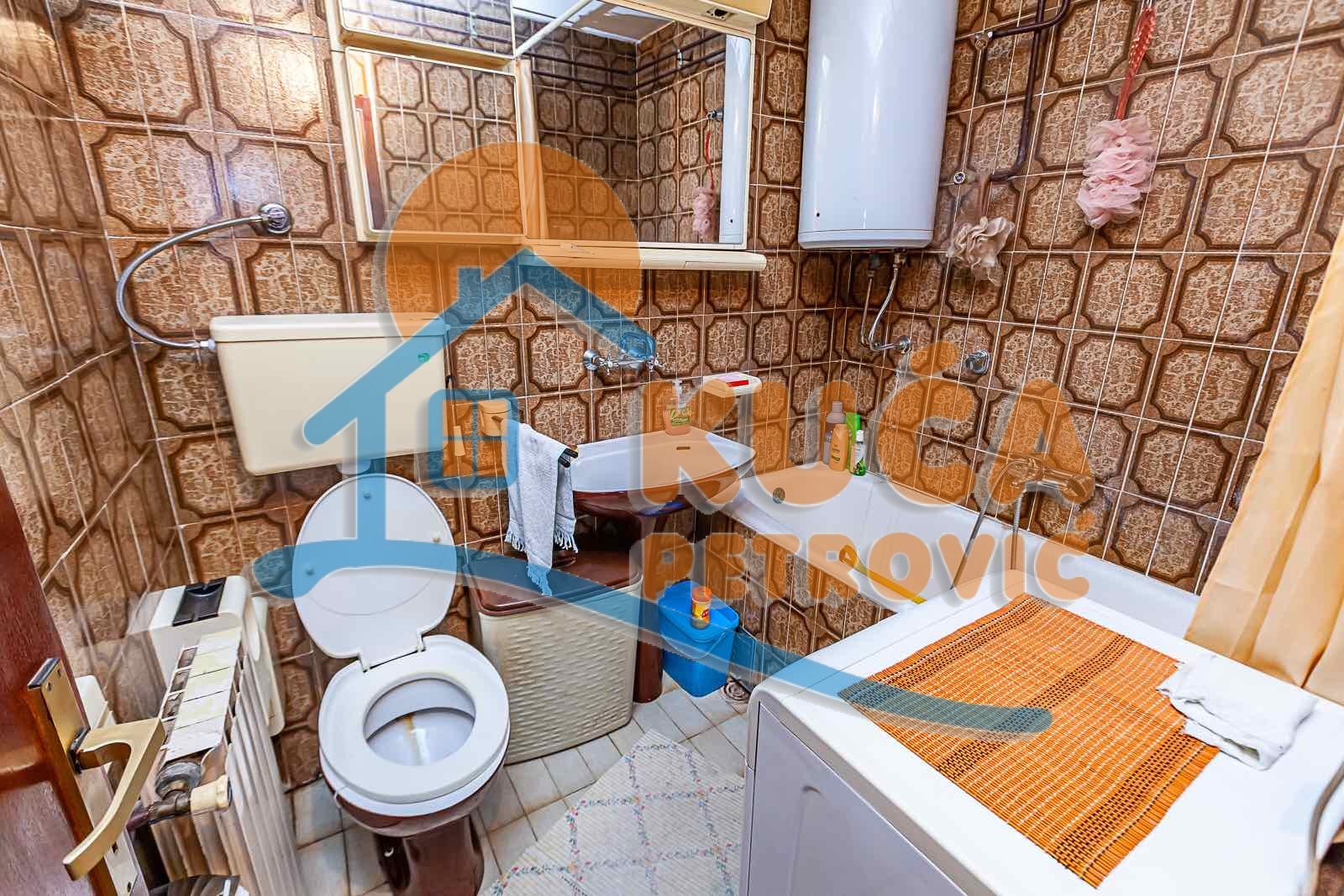četvorosobna kuća, 235 m2, Obilićev Venac, Jug Bogdanova ID: p-011198 16