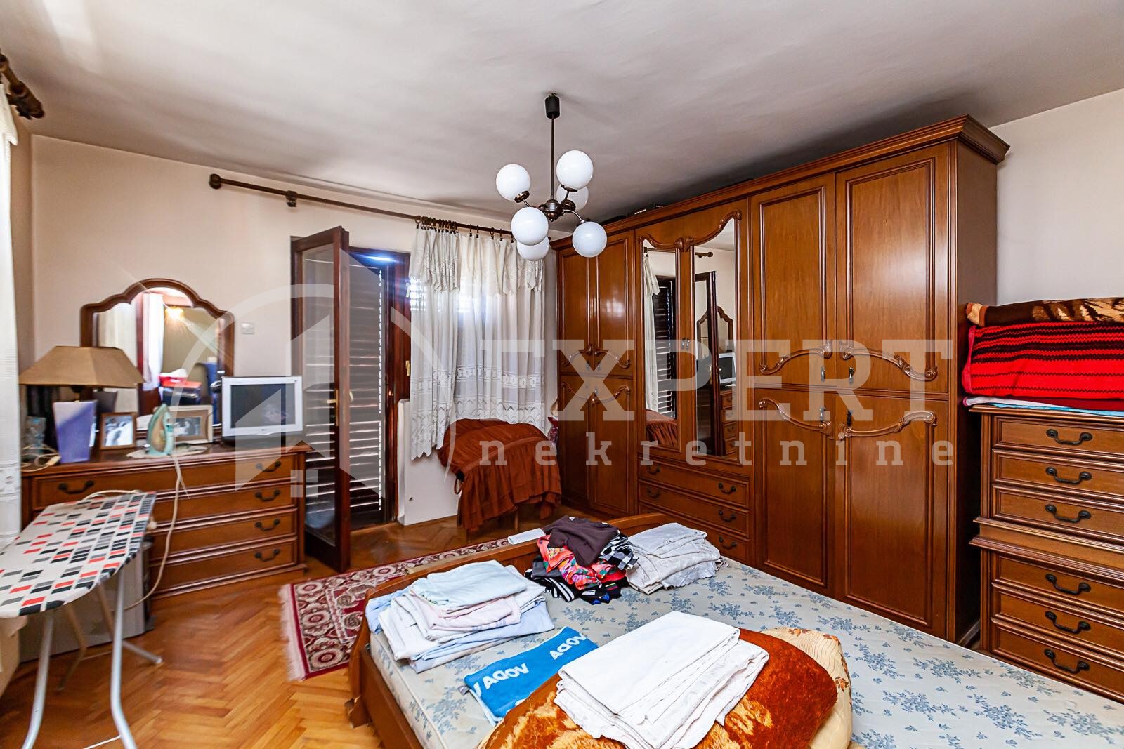 četvorosobna kuća, 235 m2, Obilićev Venac, Jug Bogdanova ID: p-011198 4