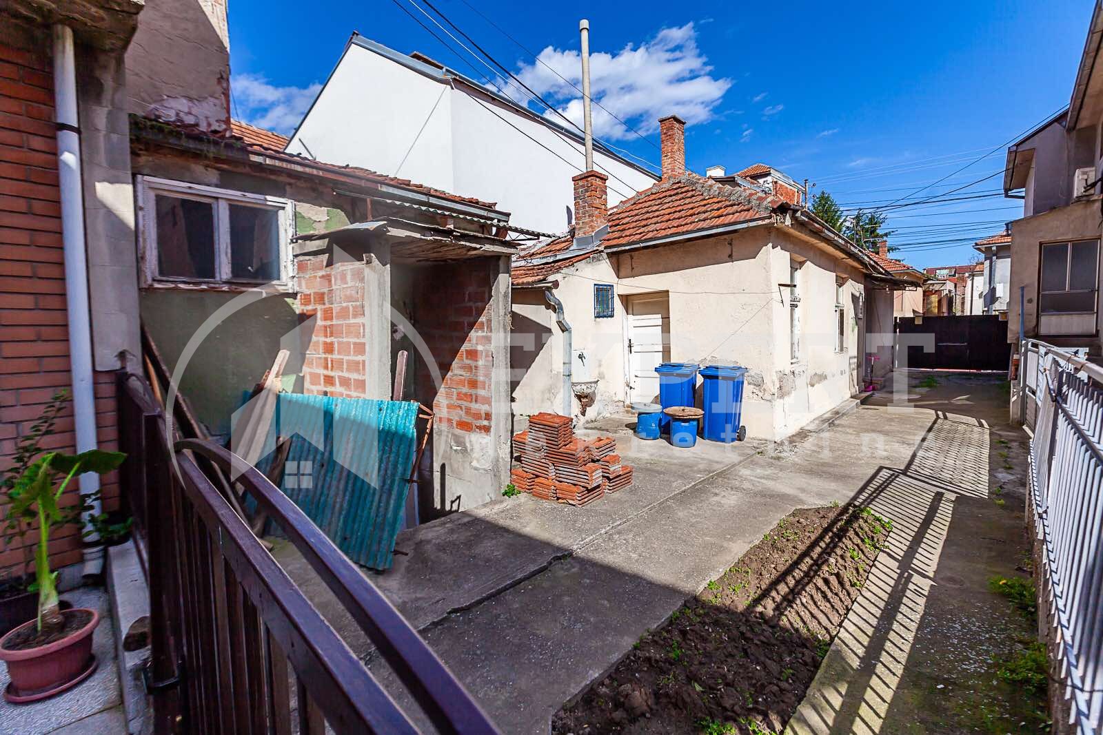 četvorosobna kuća, 235 m2, Obilićev Venac, Jug Bogdanova ID: p-011198 8