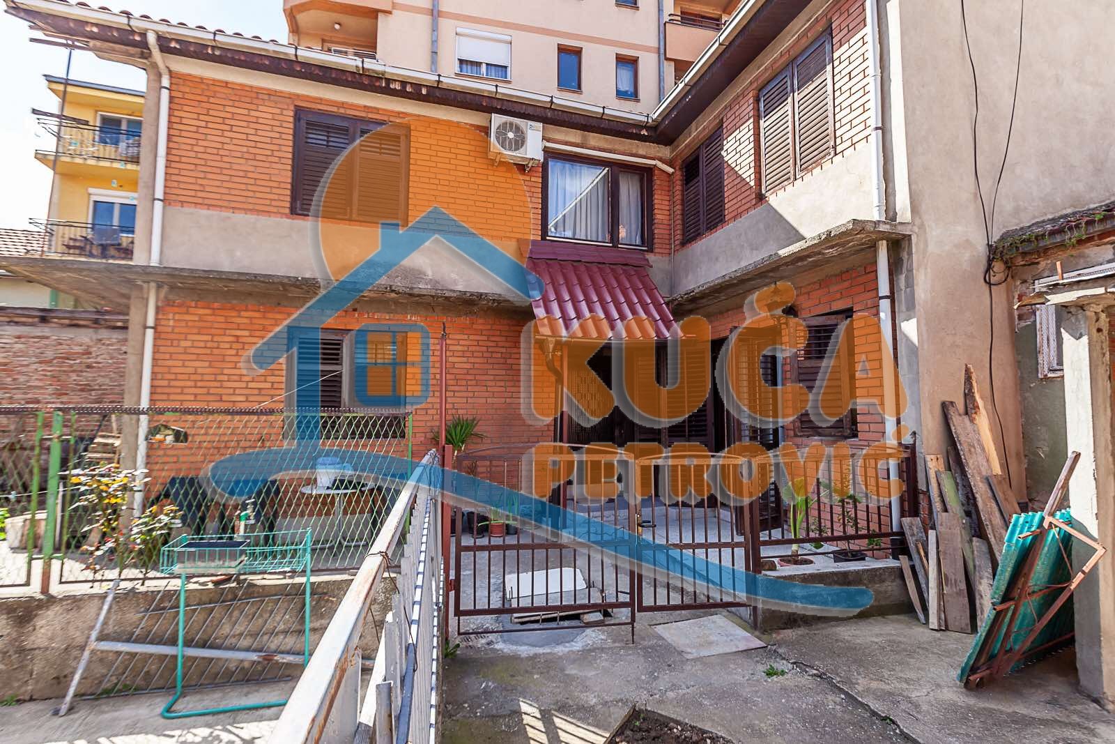 četvorosobna kuća, 235 m2, Obilićev Venac, Jug Bogdanova ID: p-011198 9