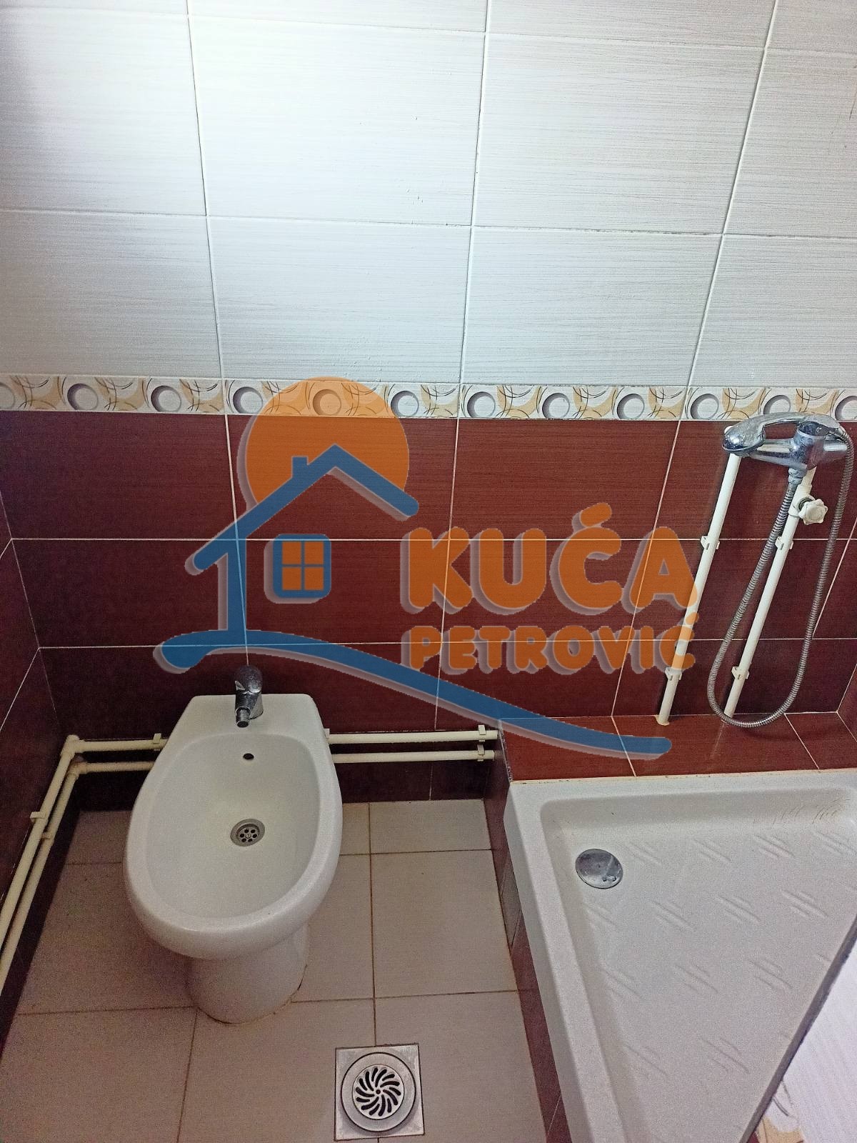 četvorosobna kuća, 240 m2, Palilula, Pasi poljana ID: p-010959 17