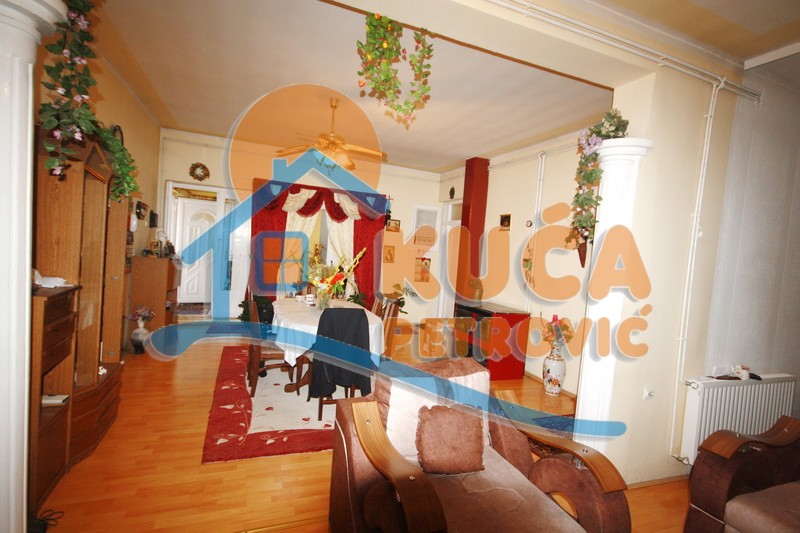 četvorosobna kuća, 243 m2, Crveni krst, Moravska ID: p-01788 4