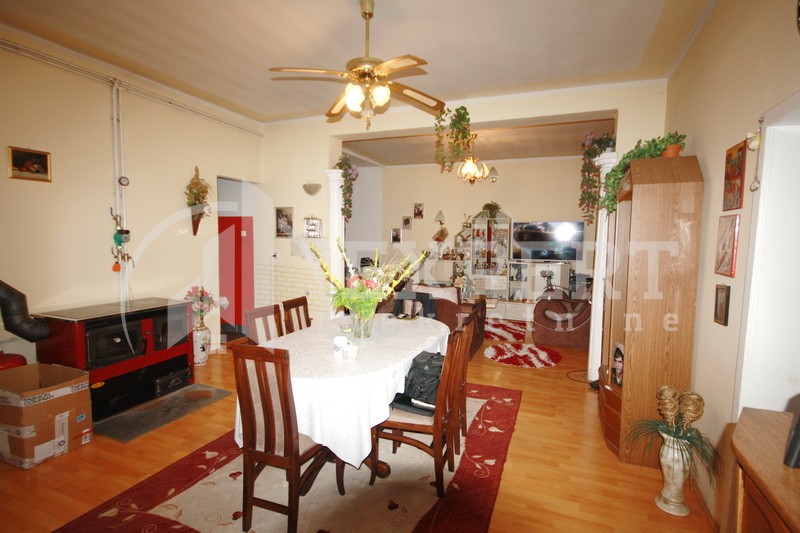 četvorosobna kuća, 243 m2, Crveni krst, Moravska ID: p-01788 3