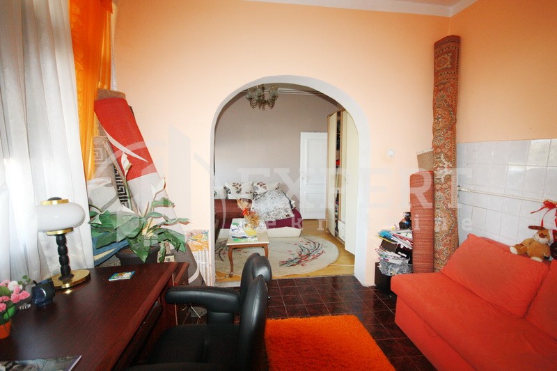 četvorosobna kuća, 243 m2, Crveni krst, Moravska ID: p-01788 9