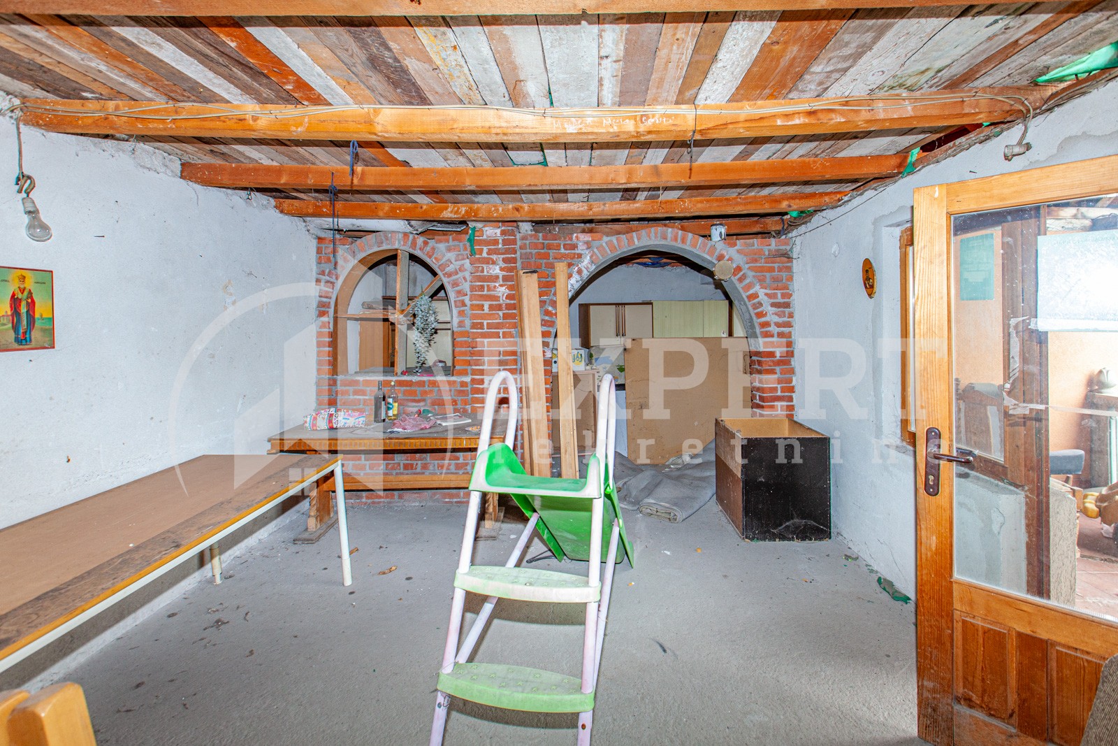 četvorosobna kuća, 250 m2, Crveni krst, Moravska ID: p-03569 20