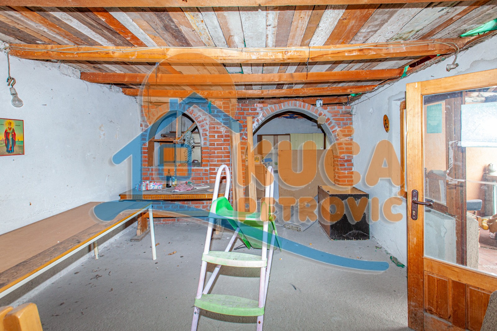 četvorosobna kuća, 250 m2, Crveni krst, Moravska ID: p-03569 20