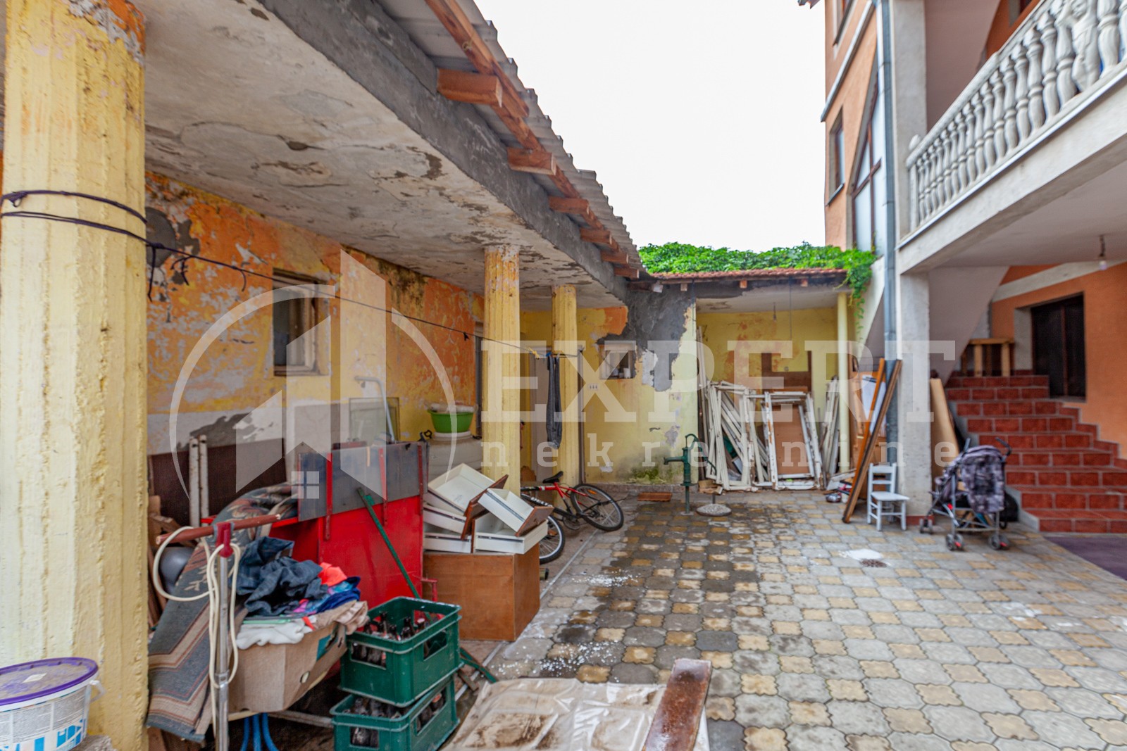 četvorosobna kuća, 250 m2, Crveni krst, Moravska ID: p-03569 2