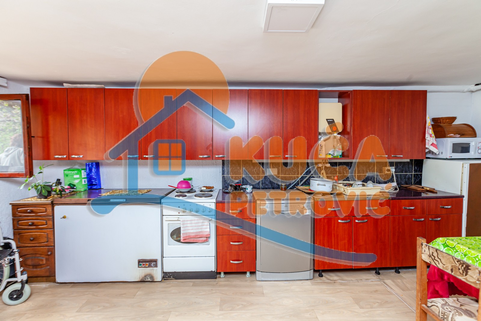 četvorosobna kuća, 250 m2, Sićevo, Sićevo ID: p-08432 31