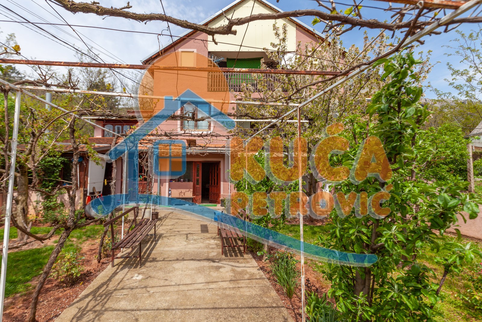 četvorosobna kuća, 250 m2, Sićevo, Sićevo ID: p-08432 2