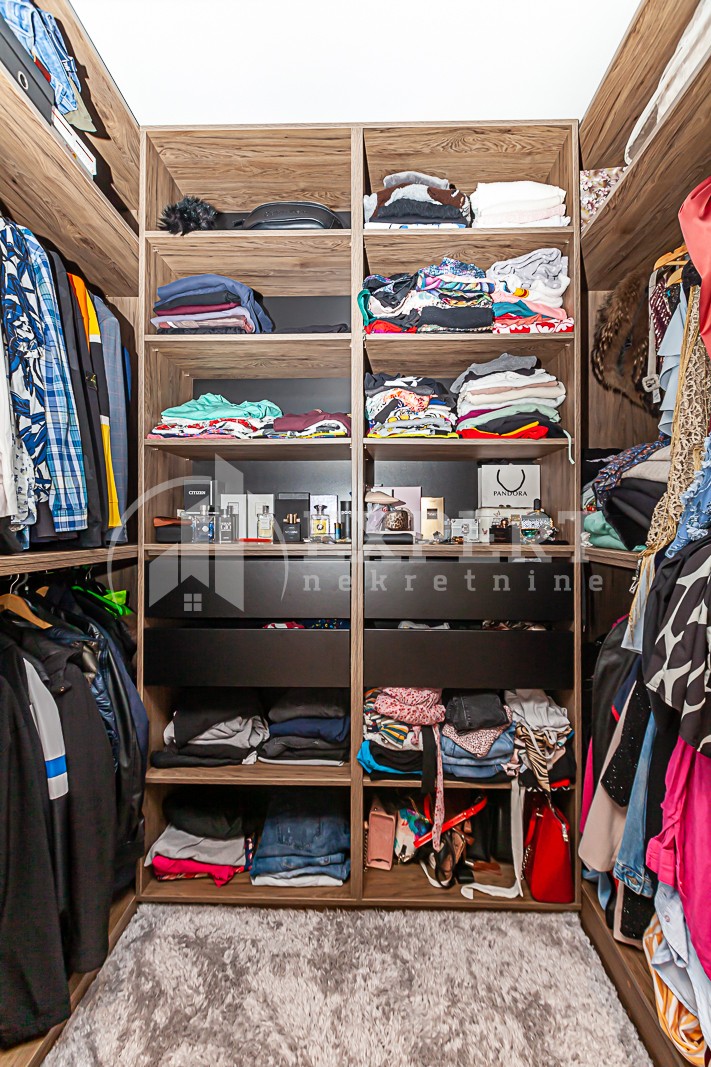 četvorosobna kuća, 265 m2, Čair, Ljube Nenadovića ID: p-09355 13