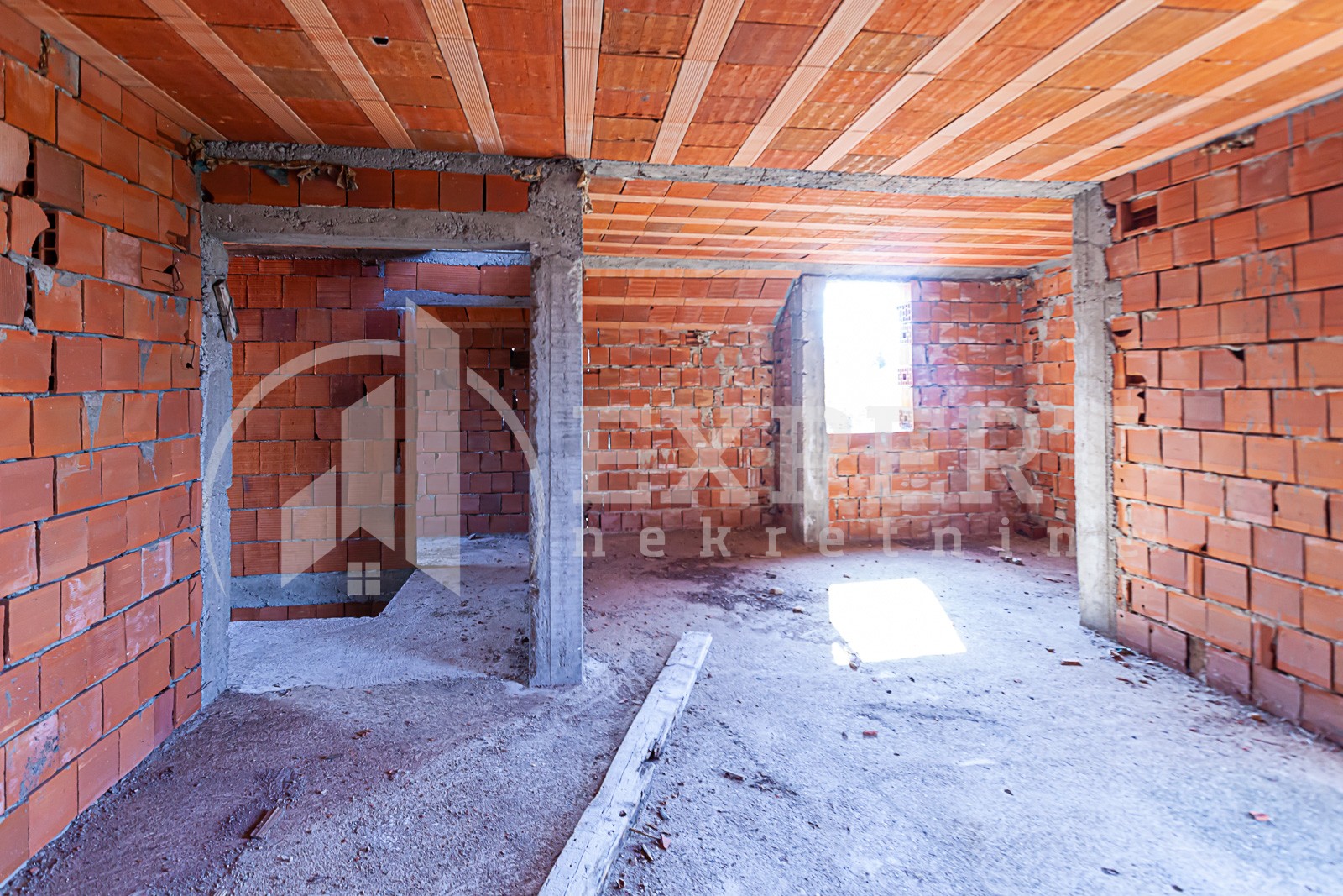 četvorosobna kuća, 270 m2, Palilula, Donjovlaška prilaz 3 ID: p-09847 9