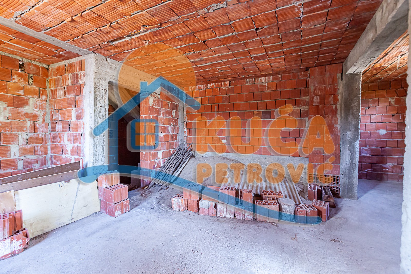 četvorosobna kuća, 270 m2, Palilula, Donjovlaška prilaz 3 ID: p-09847 8