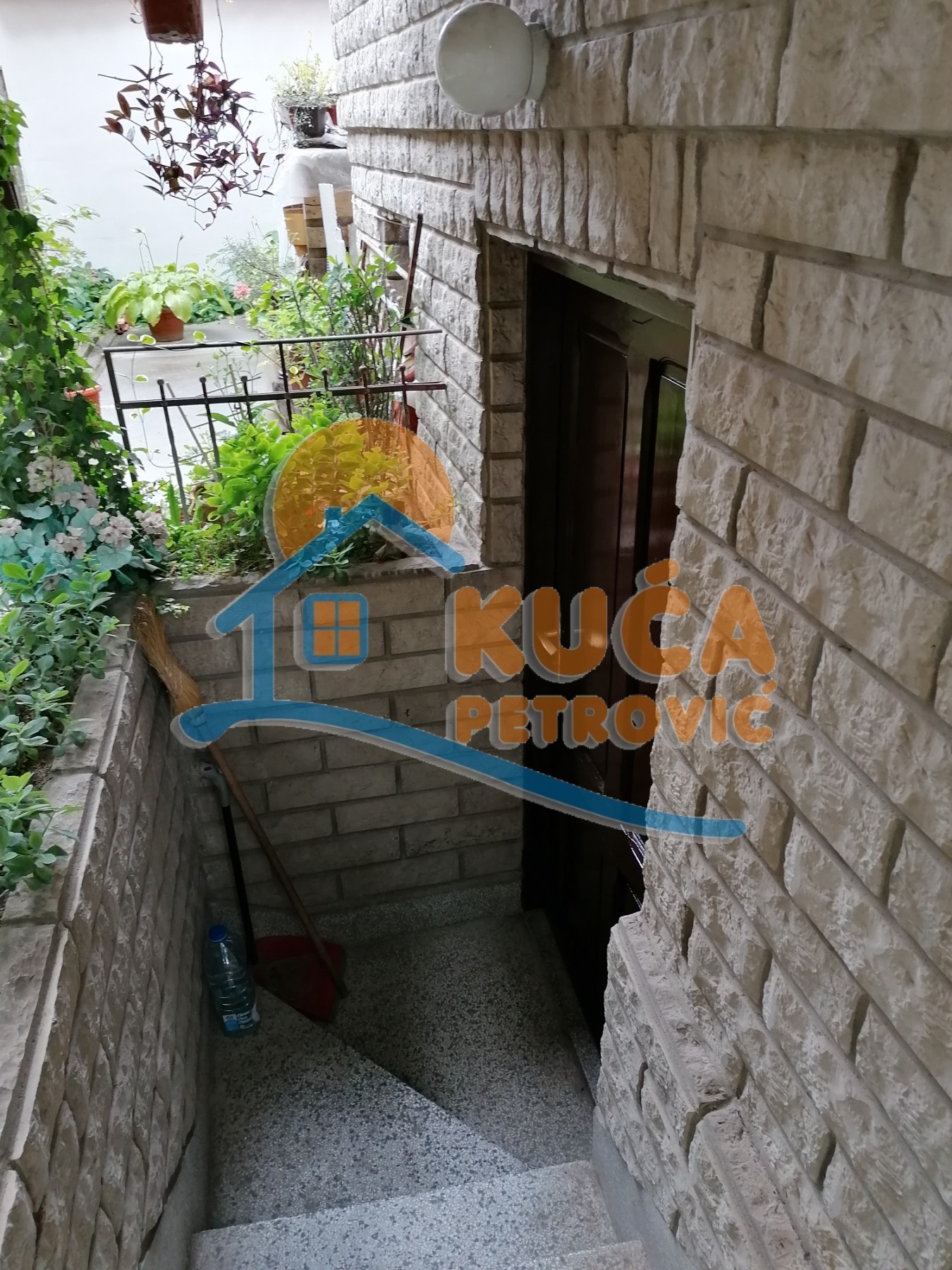 četvorosobna kuća, 275 m2, Centar, Jeronimova ID: p-07609 26