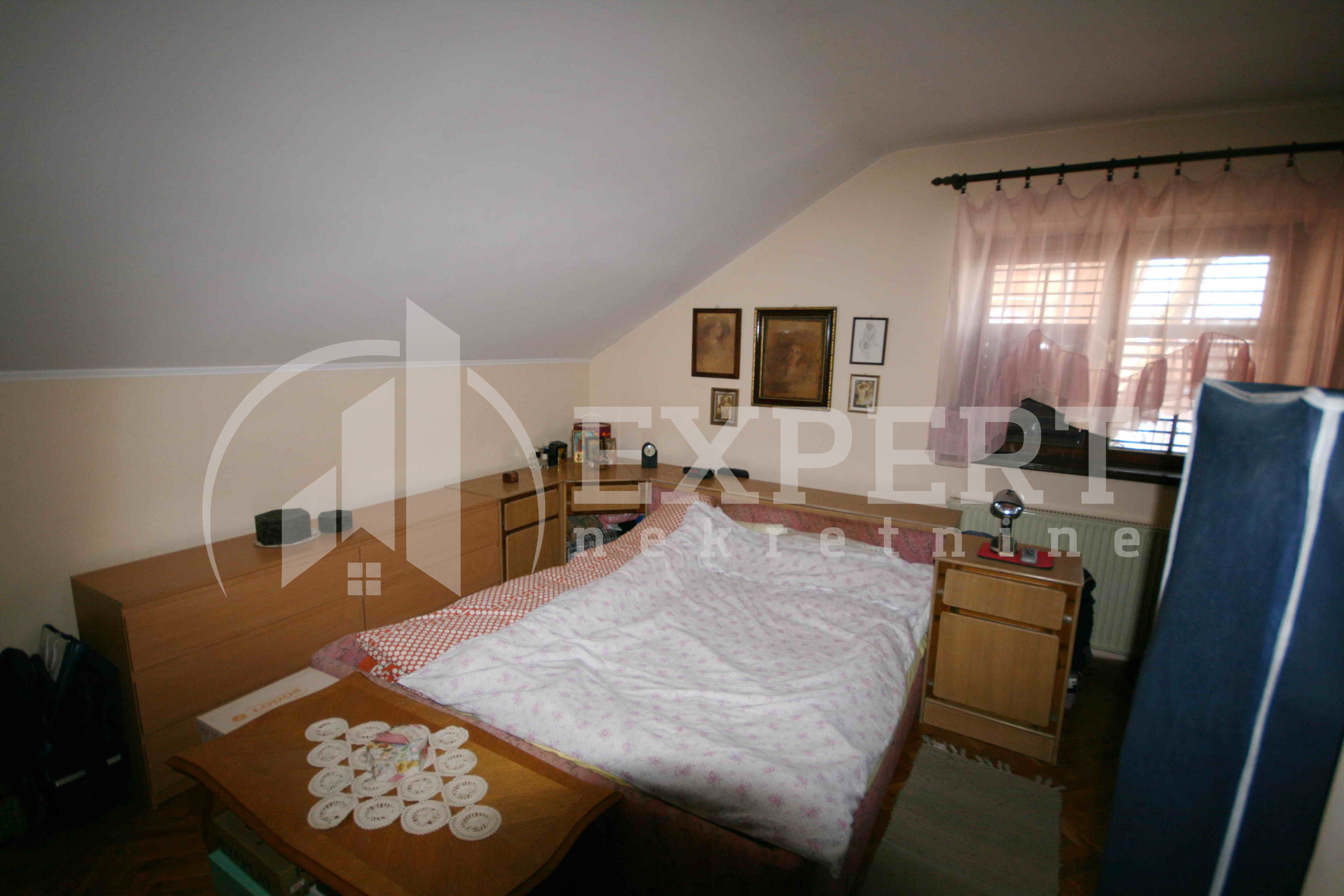 četvorosobna kuća, 275 m2, Centar, Jeronimova ID: p-07609 10