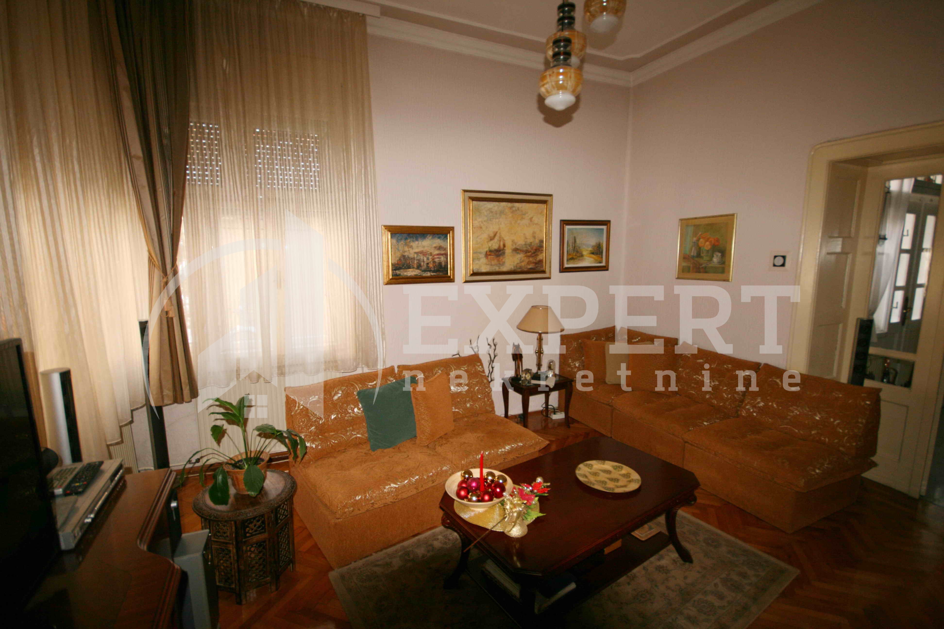 četvorosobna kuća, 275 m2, Centar, Jeronimova ID: p-07609 3