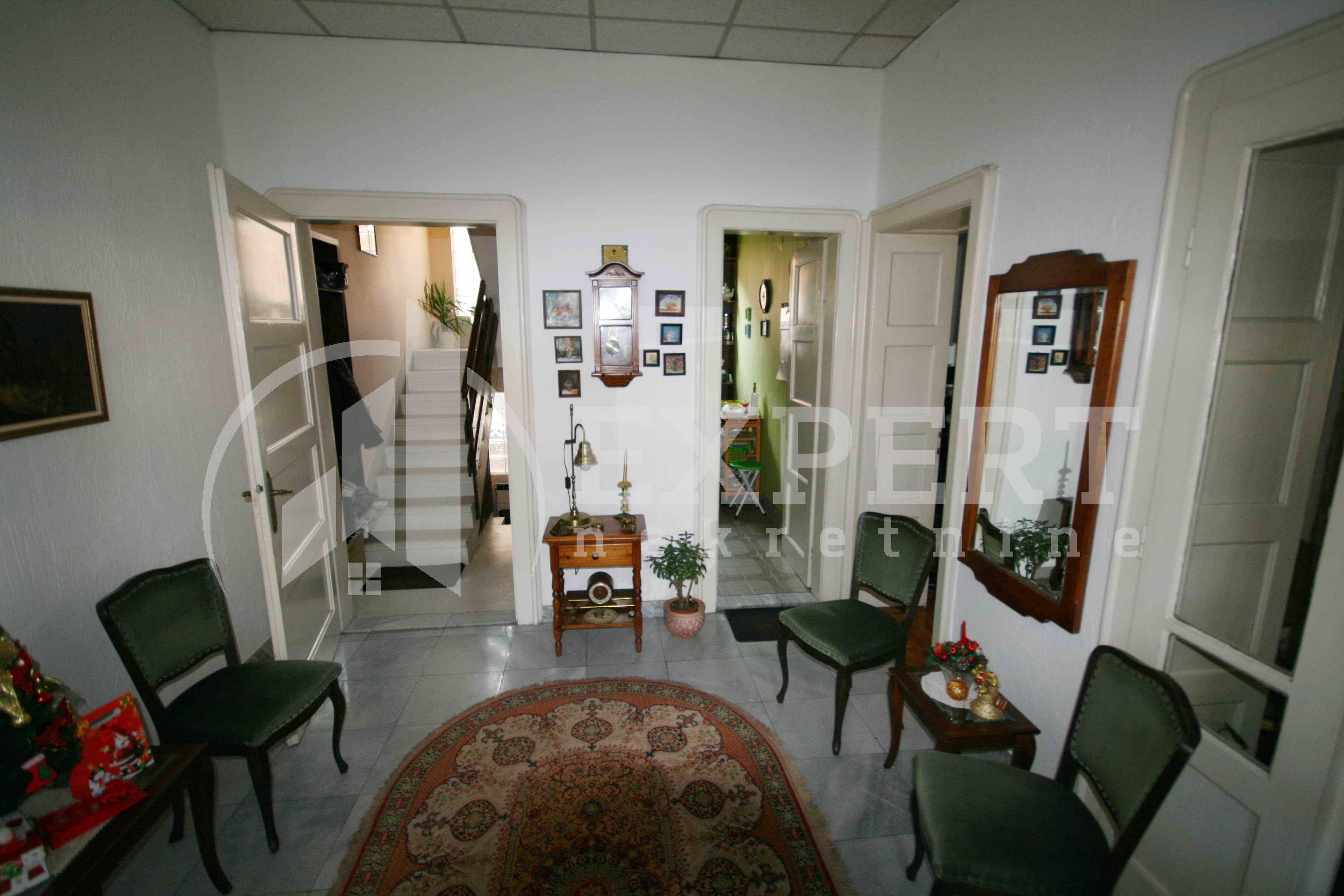 četvorosobna kuća, 275 m2, Centar, Jeronimova ID: p-07609 5