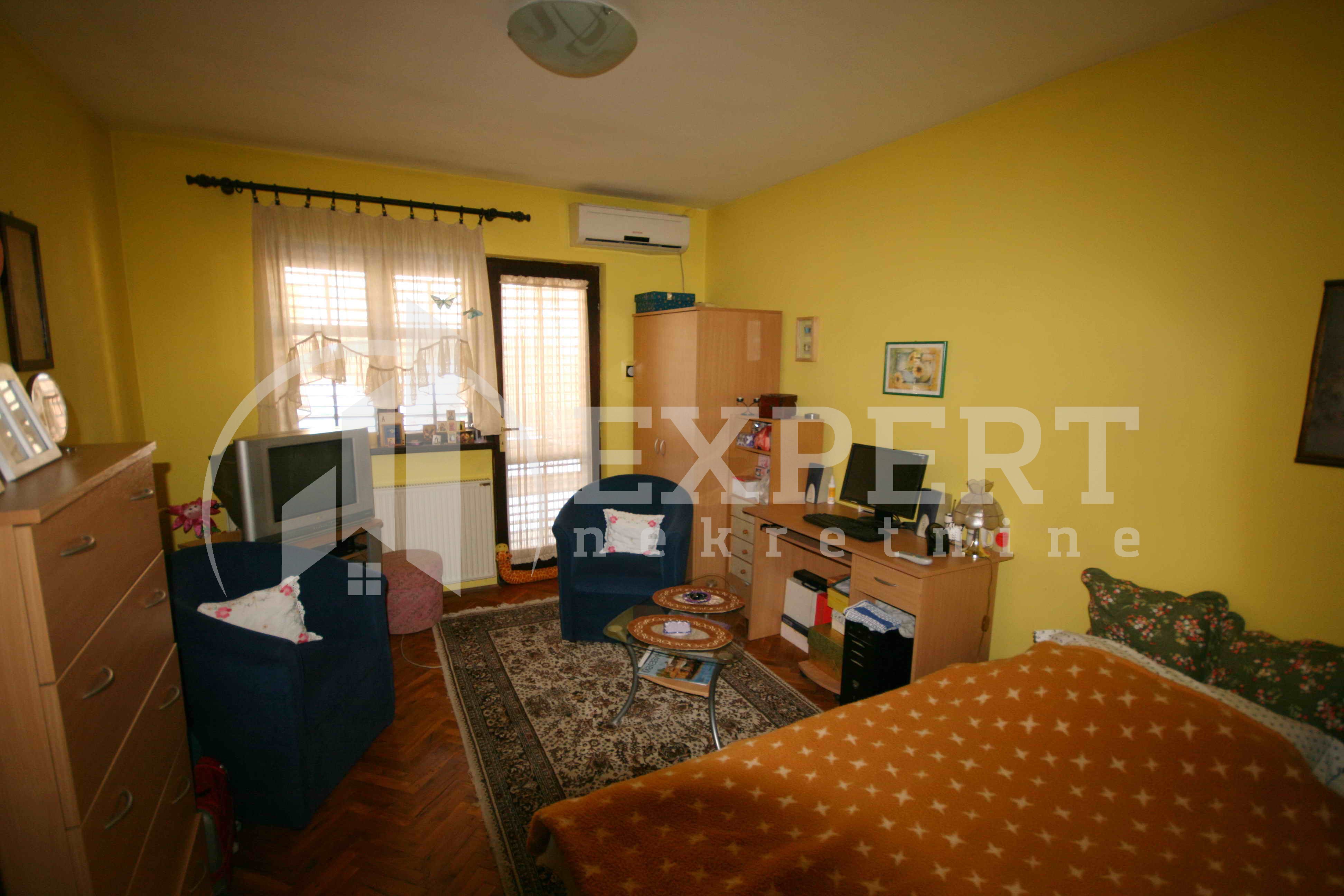 četvorosobna kuća, 275 m2, Centar, Jeronimova ID: p-07609 7