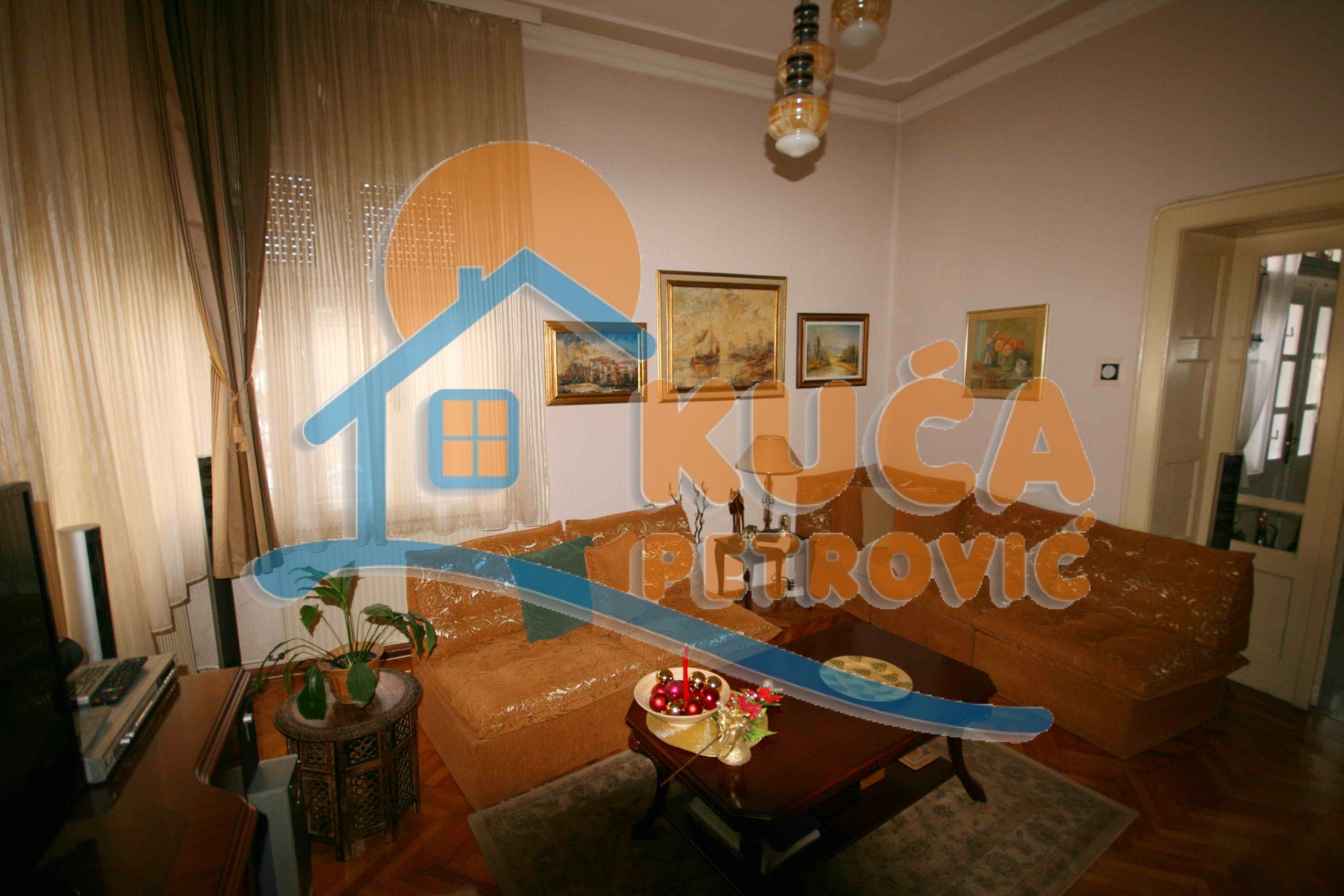 četvorosobna kuća, 275 m2, Centar, Jeronimova ID: p-07609 3