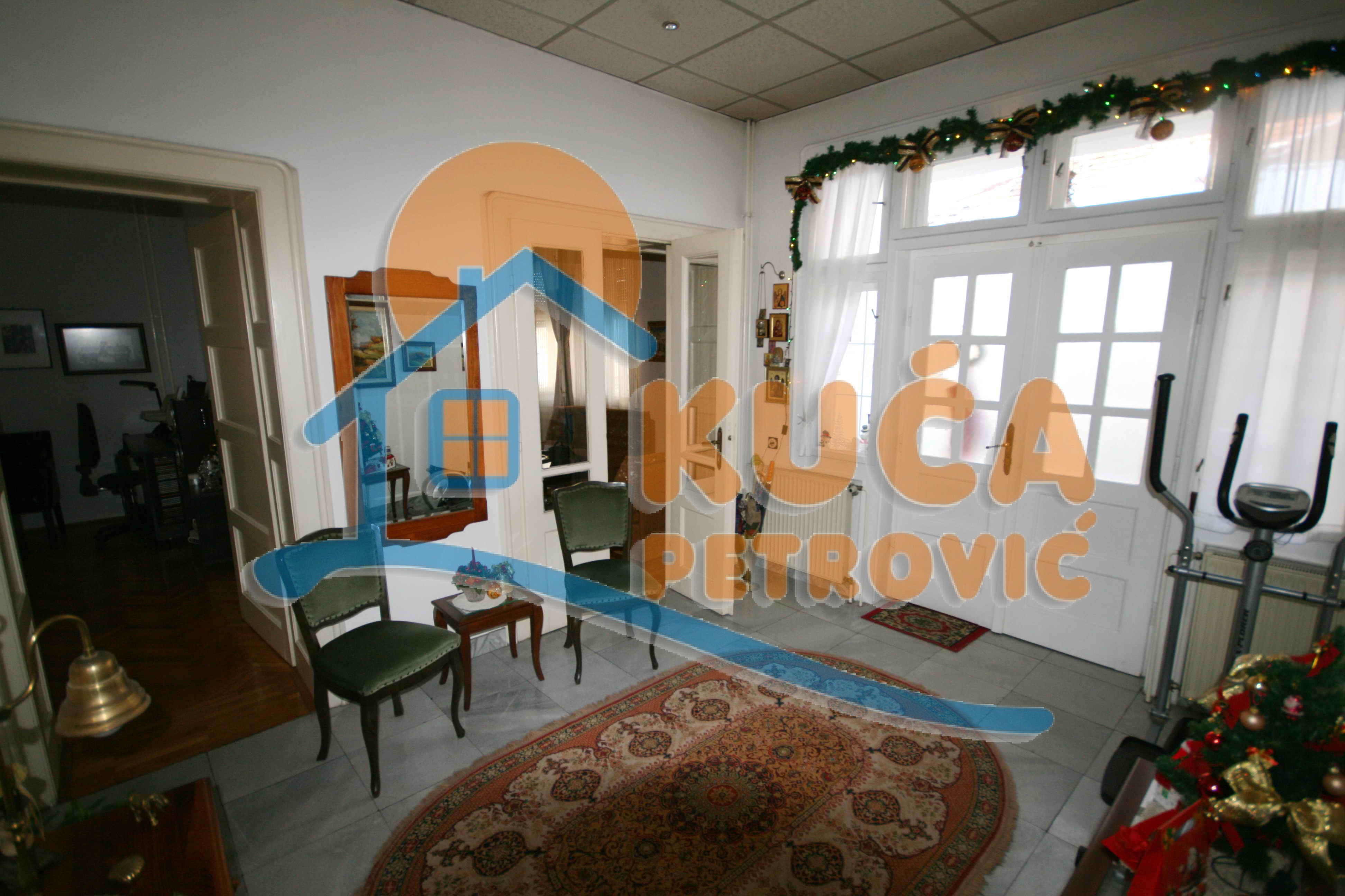 četvorosobna kuća, 275 m2, Centar, Jeronimova ID: p-07609 6