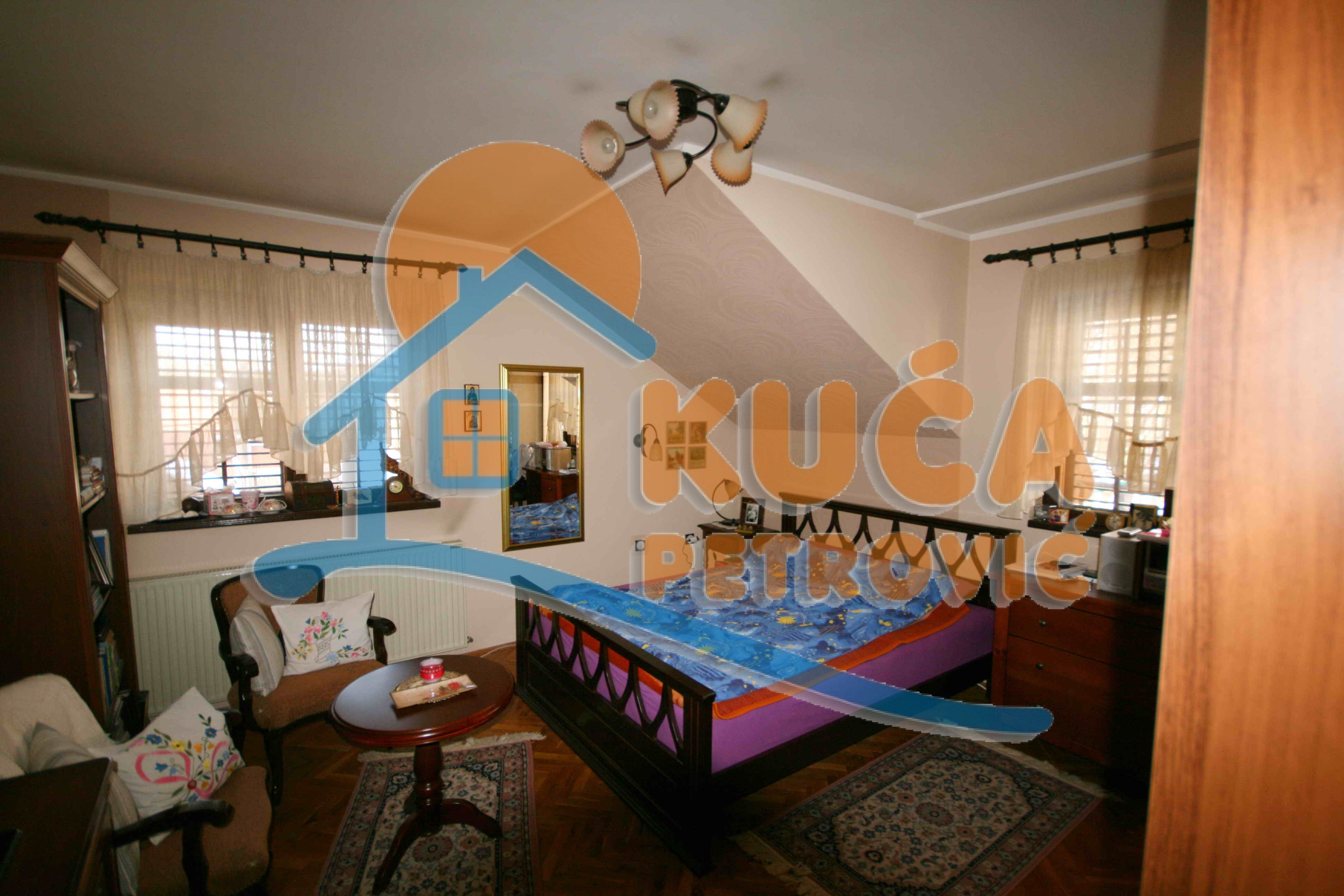 četvorosobna kuća, 275 m2, Centar, Jeronimova ID: p-07609 8