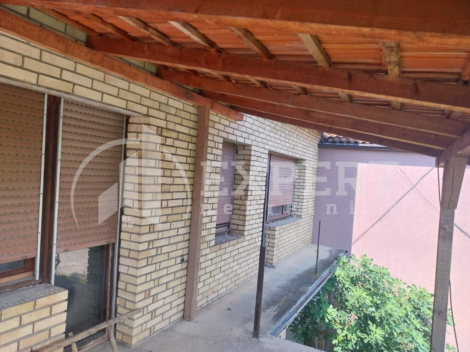 četvorosobna kuća, 283 m2, Njegoševa ID: p-010999 13