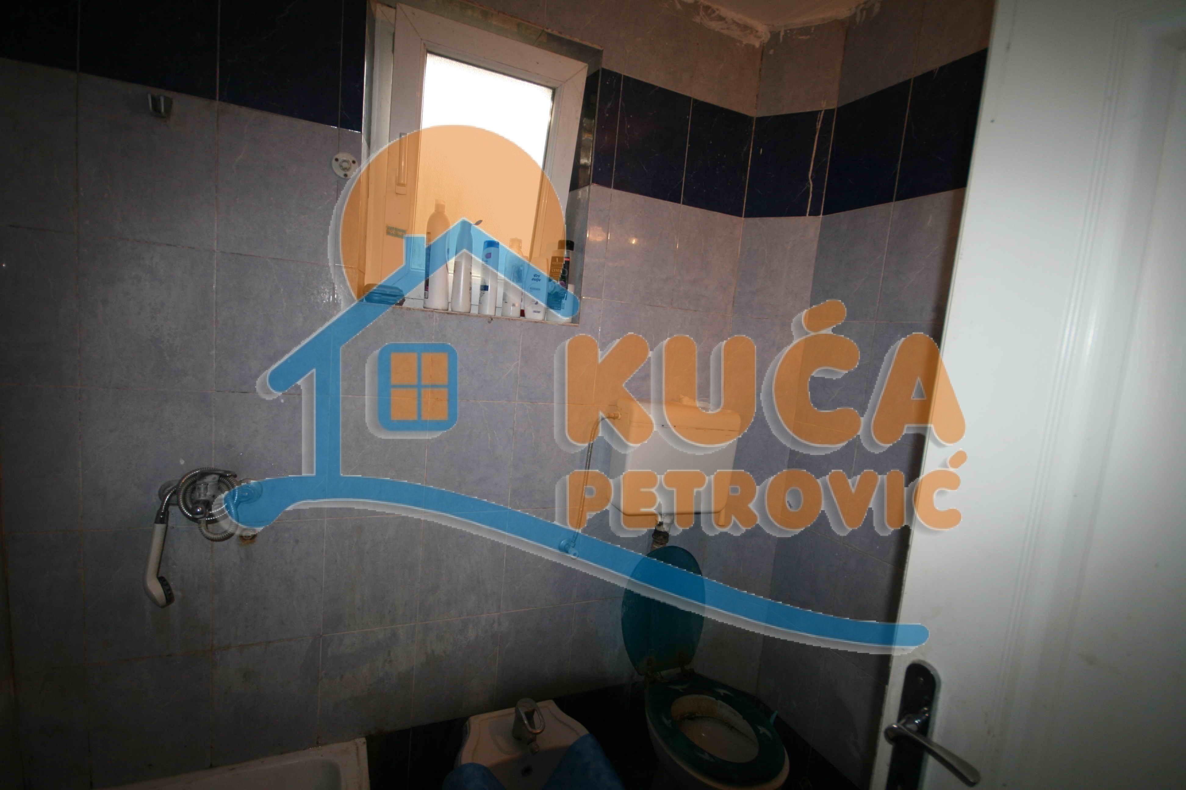 četvorosobna kuća, 300 m2, Centar, Generala Milojka Lešjanina ID: p-01808 6