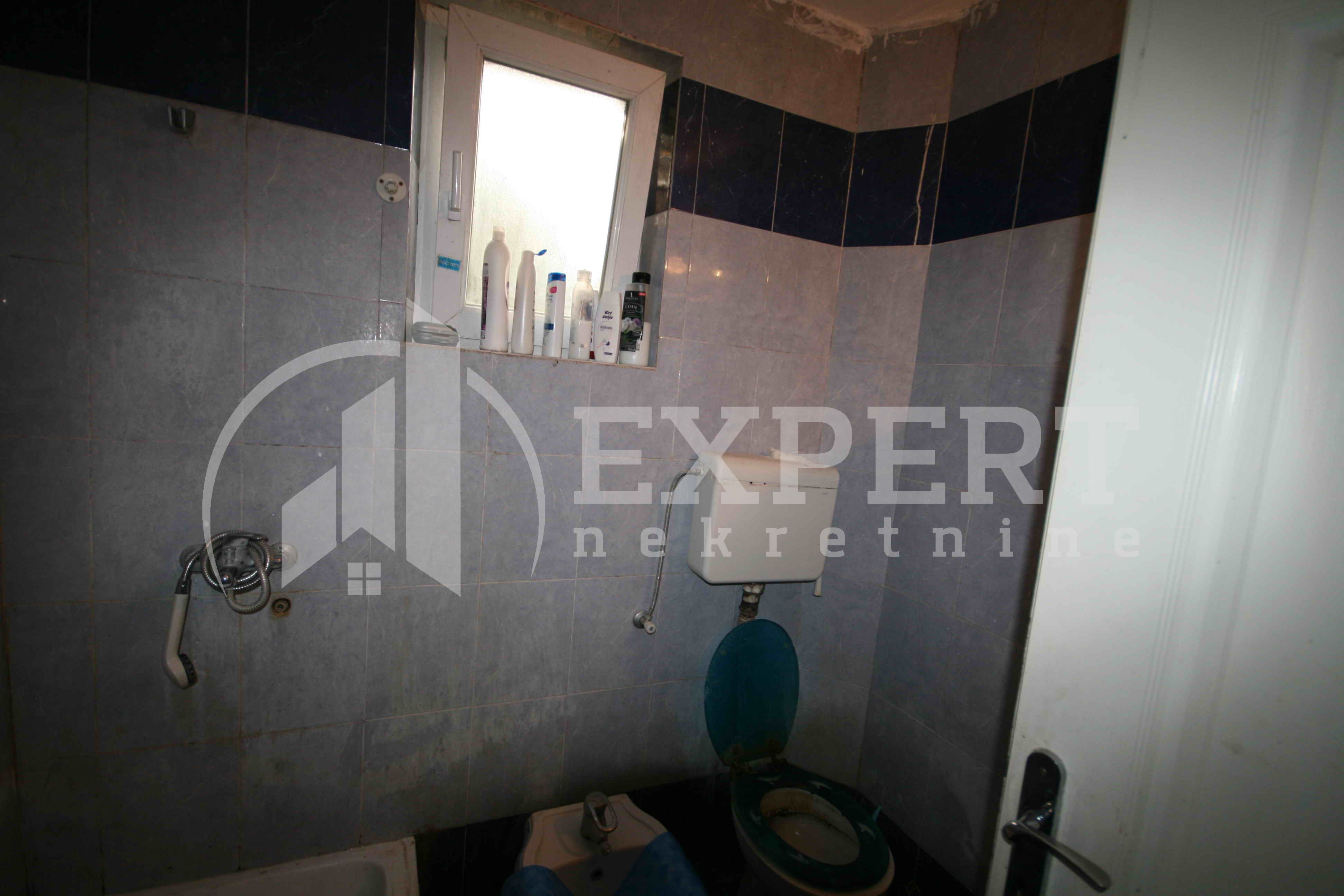 četvorosobna kuća, 300 m2, Centar, Generala Milojka Lešjanina ID: p-01808 6