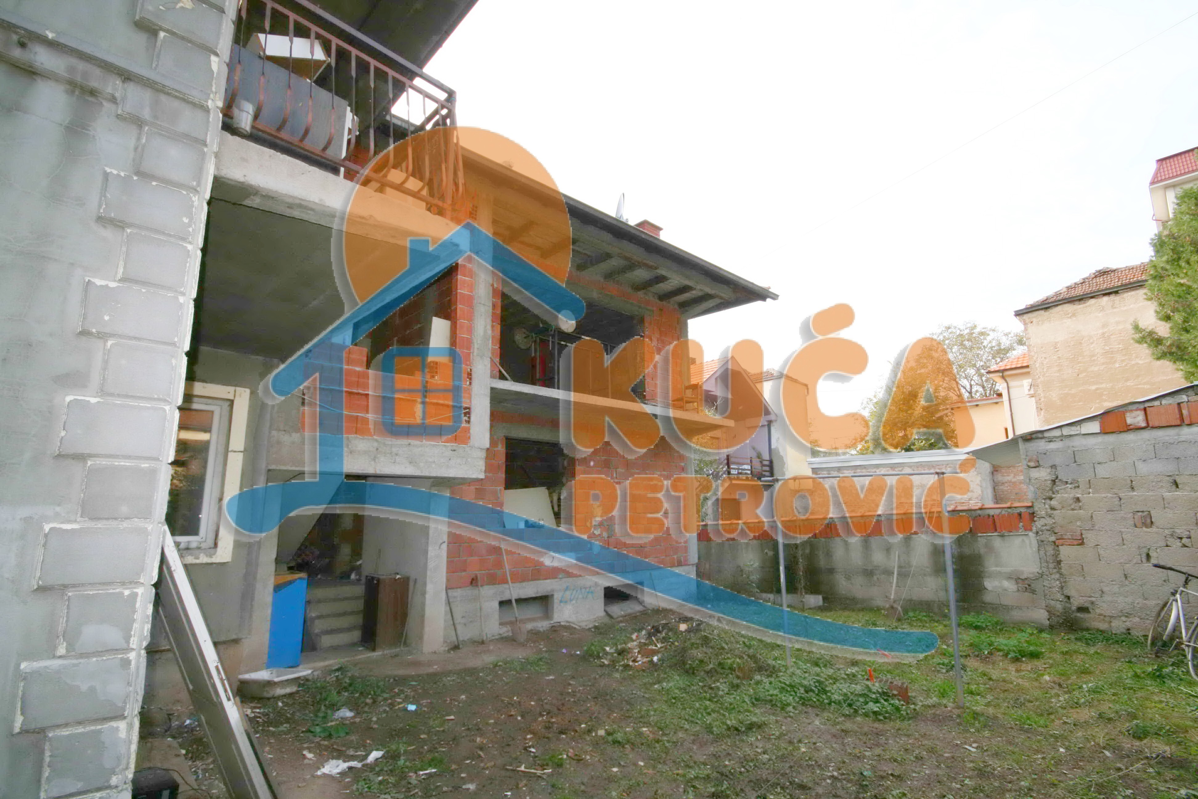 četvorosobna kuća, 300 m2, Centar, Generala Milojka Lešjanina ID: p-01808 2