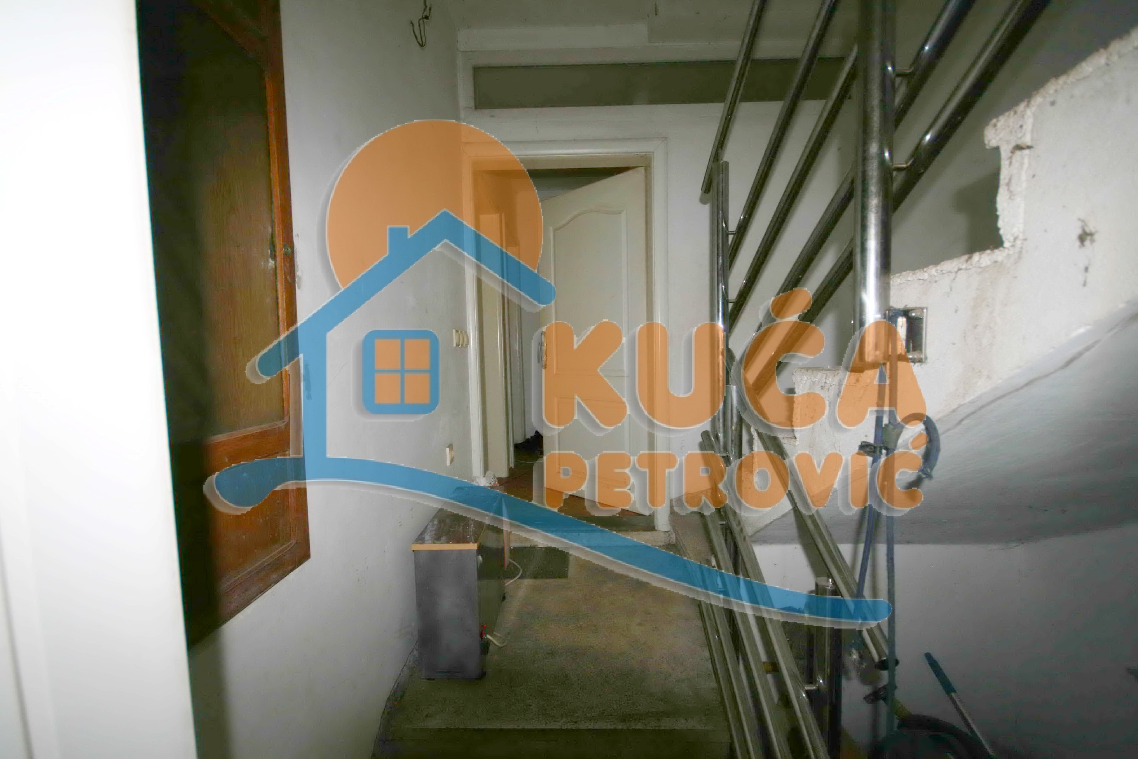 četvorosobna kuća, 300 m2, Centar, Generala Milojka Lešjanina ID: p-01808 3