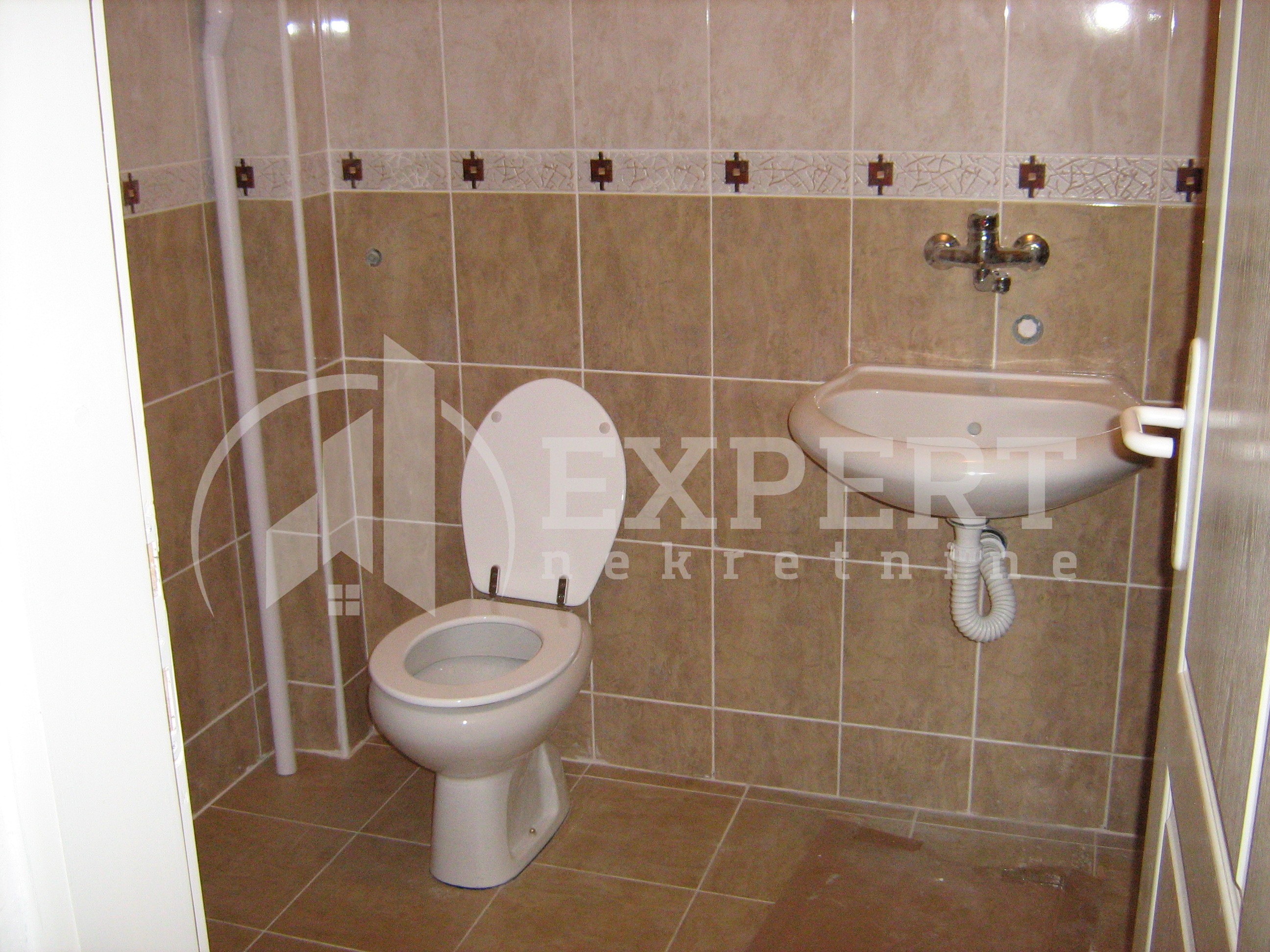 četvorosobna kuća, 239 m2, Donja Vrežina, Knjaževačka ID: p-01536 6