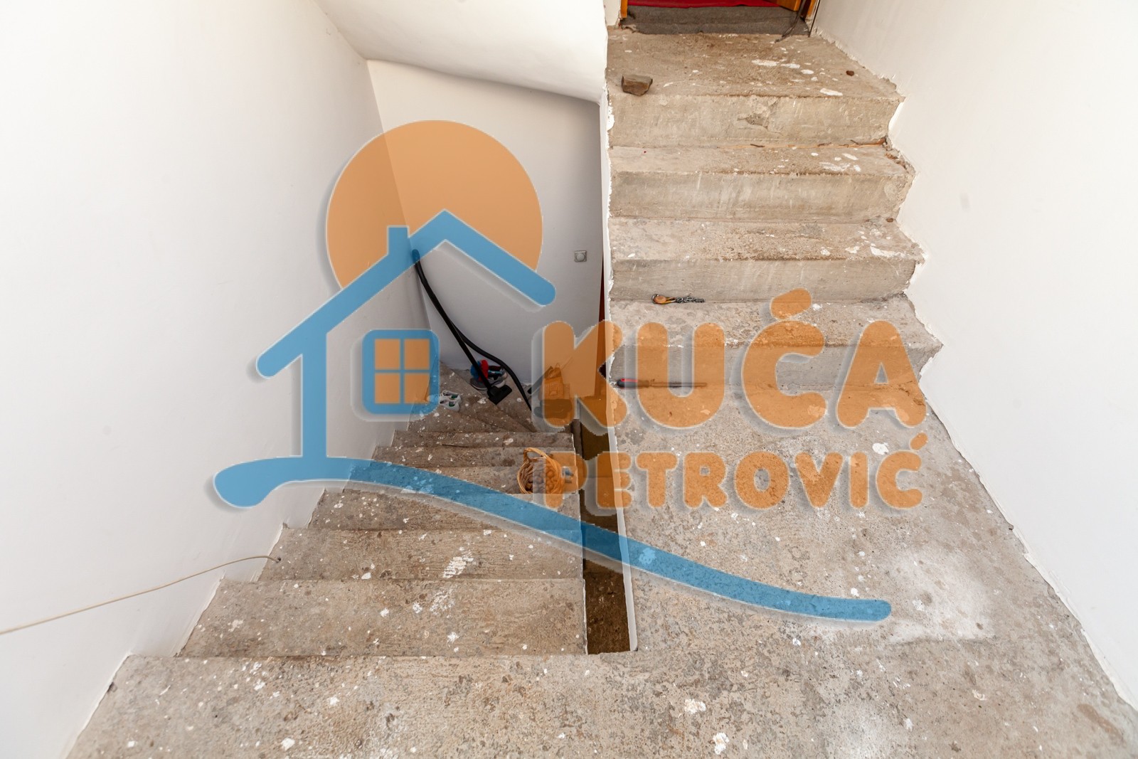 četvorosobna kuća, 300 m2, Palilula, Apelovac ID: p-06962 11