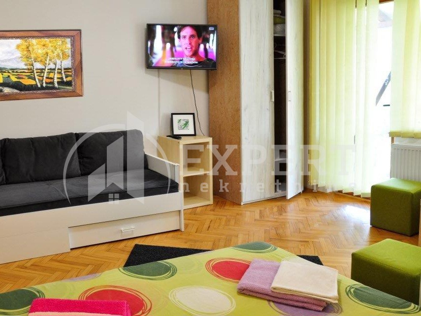 četvorosobna kuća, 300 m2, Palilula, Topličkog partizanskog odreda ID: i-010408 6