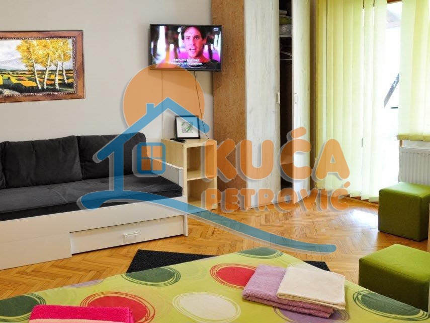četvorosobna kuća, 300 m2, Palilula, Topličkog partizanskog odreda ID: i-010408 6