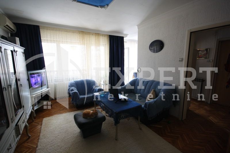 četvorosobna kuća, 300 m2, Pantelej, Somborska ID: p-0241 1