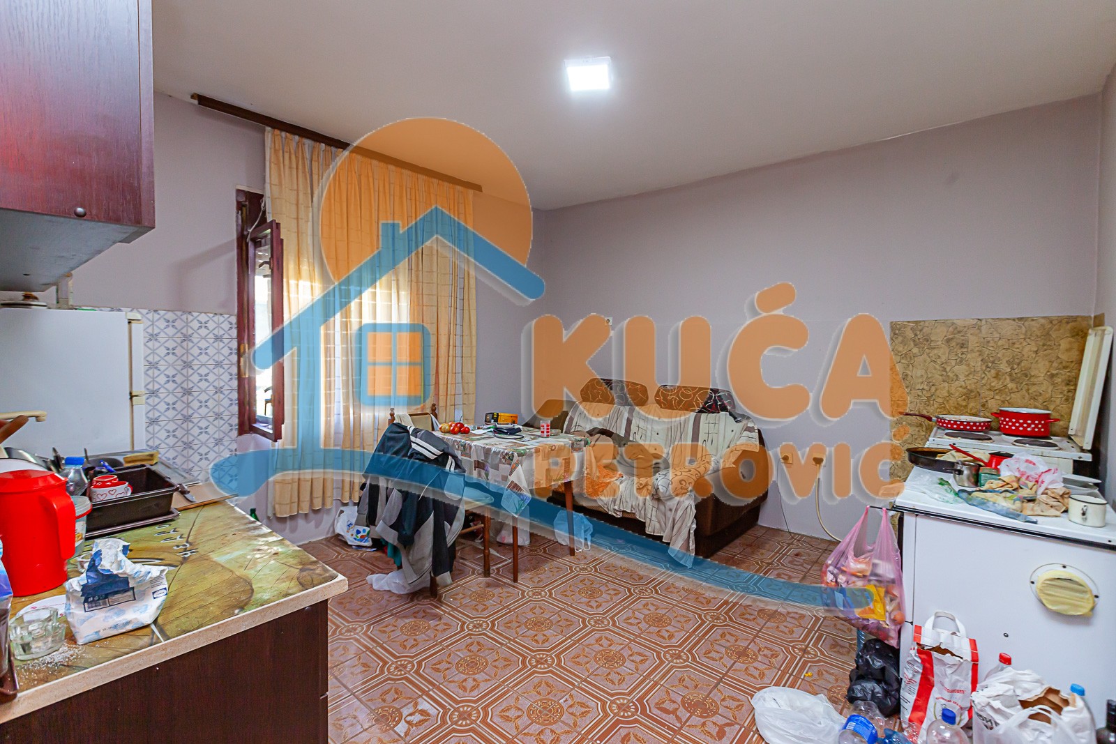 četvorosobna kuća, 300 m2, Popovac, Popovac ID: p-09598 8