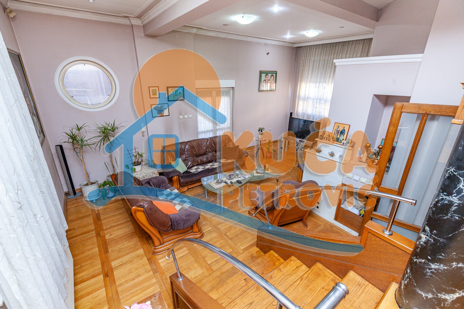 četvorosobna kuća, 300 m2, Šojka, Jug Bogdanova ID: i-05256 3