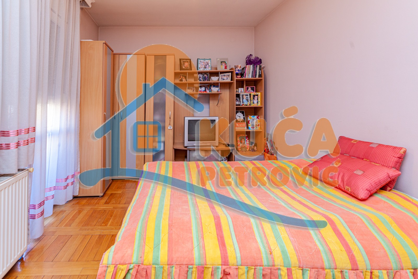 četvorosobna kuća, 300 m2, Šojka, Jug Bogdanova ID: i-05256 18