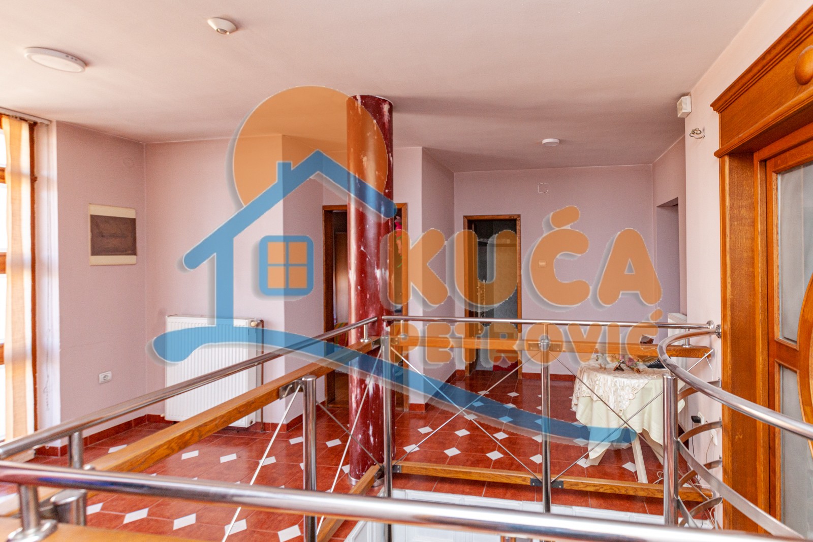 četvorosobna kuća, 300 m2, Šojka, Jug Bogdanova ID: i-05256 16