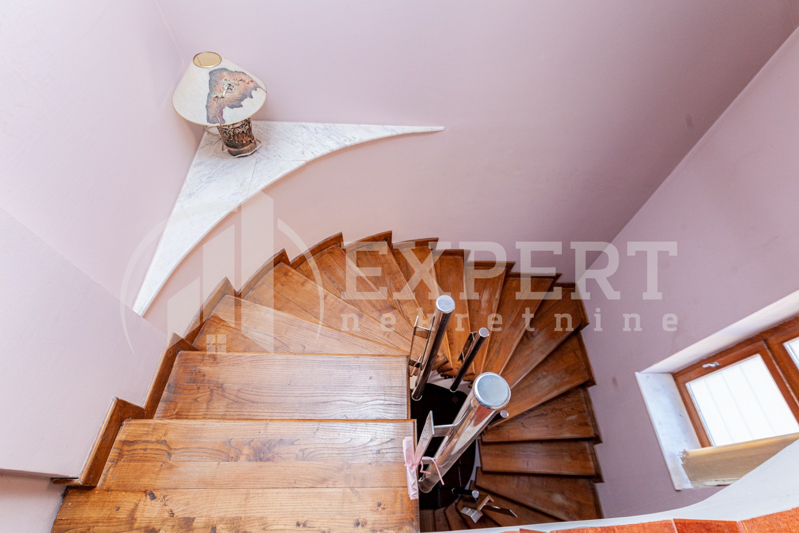 četvorosobna kuća, 300 m2, Šojka, Jug Bogdanova ID: i-05256 14