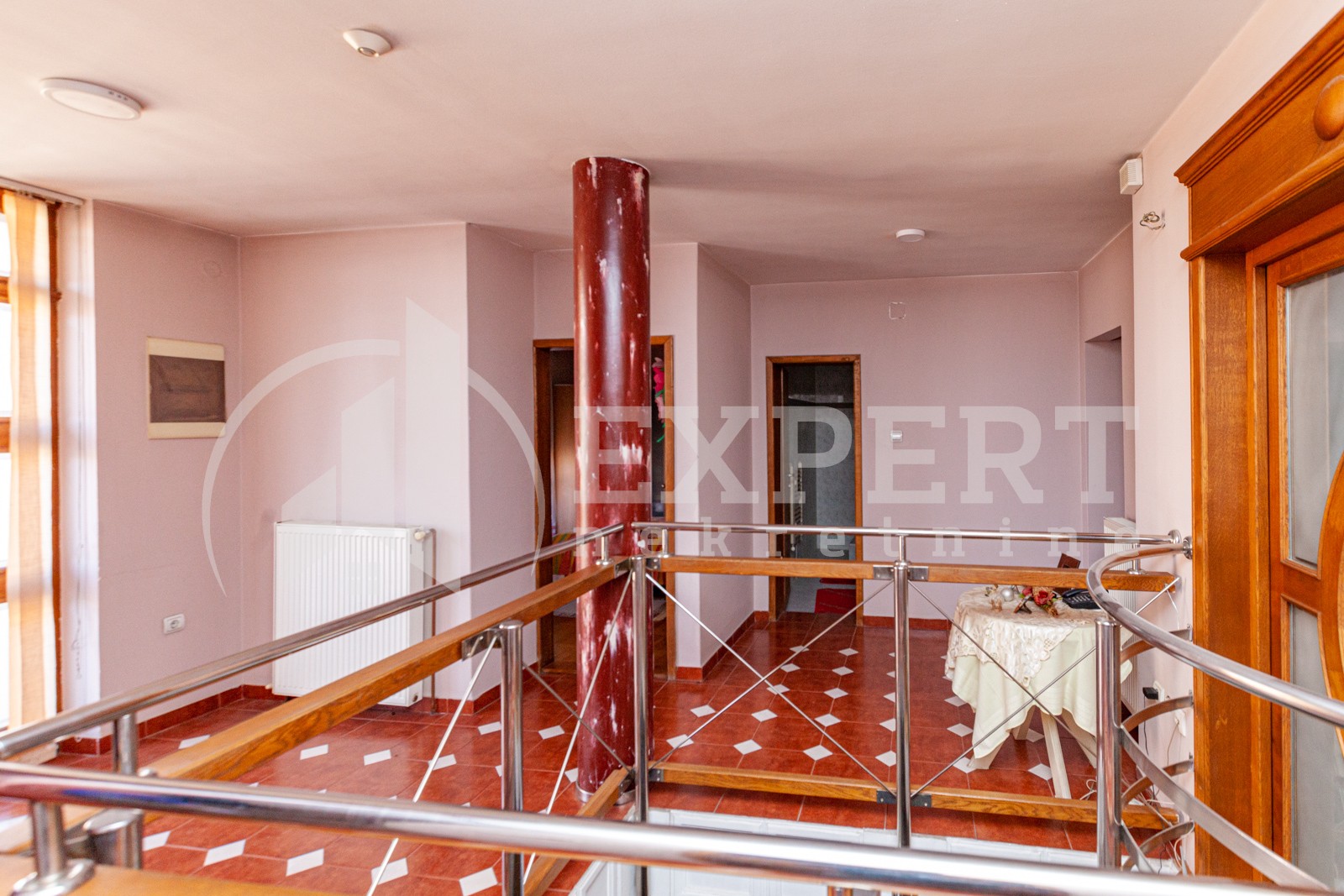 četvorosobna kuća, 300 m2, Šojka, Jug Bogdanova ID: i-05256 16