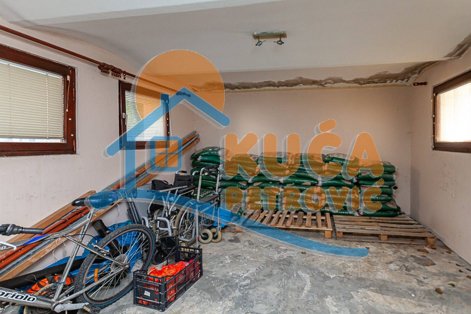 četvorosobna kuća, 310 m2, Kičevo, Kosovska ID: p-09668 11