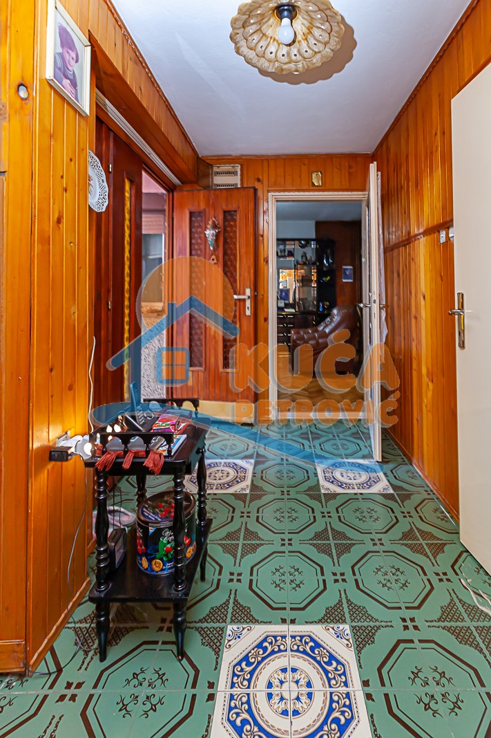 četvorosobna kuća, 310 m2, Kičevo, Kosovska ID: p-09668 27