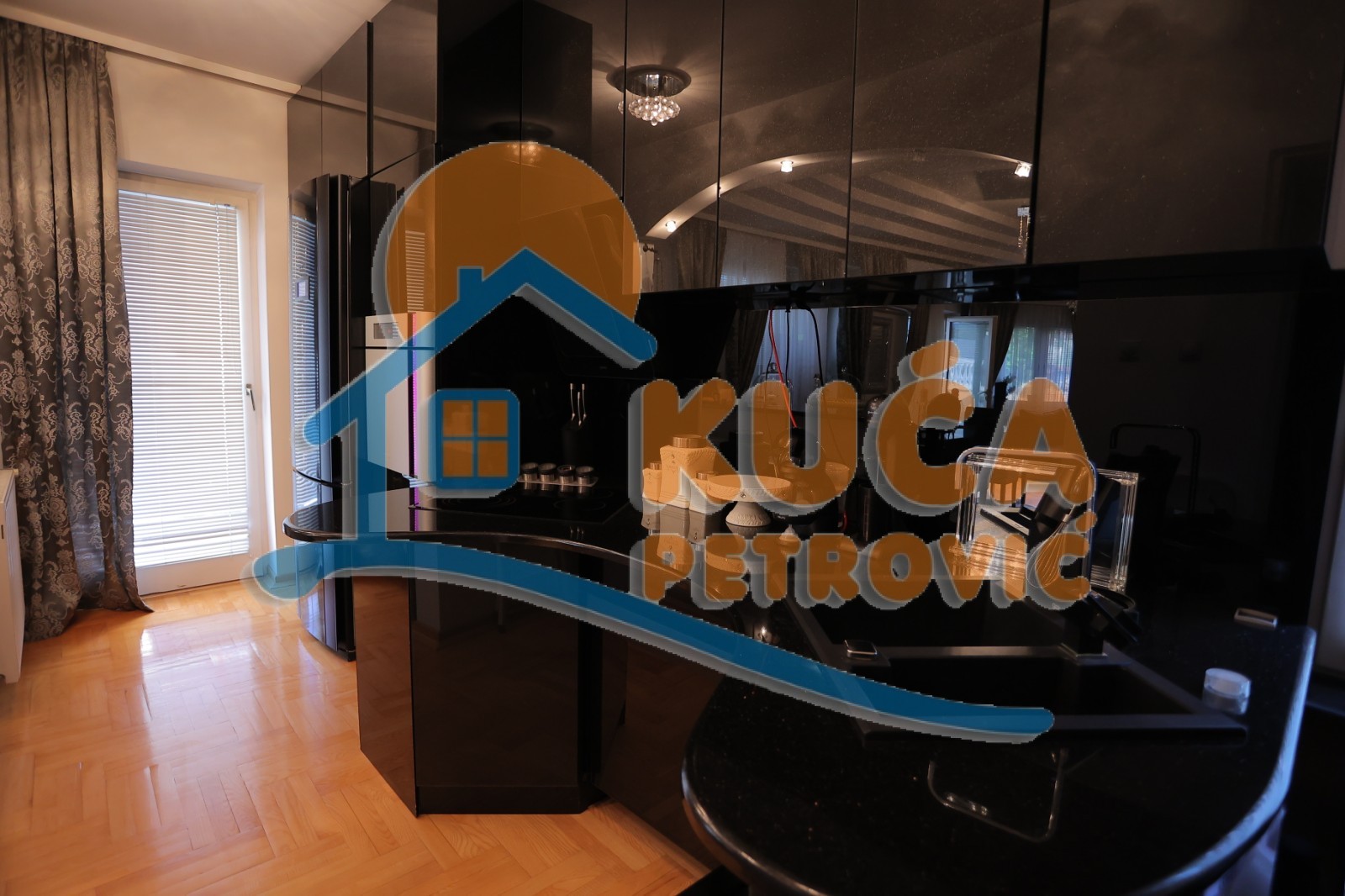 četvorosobna kuća, 332 m2, Durlan, Despota Djurdja ID: p-06868 5