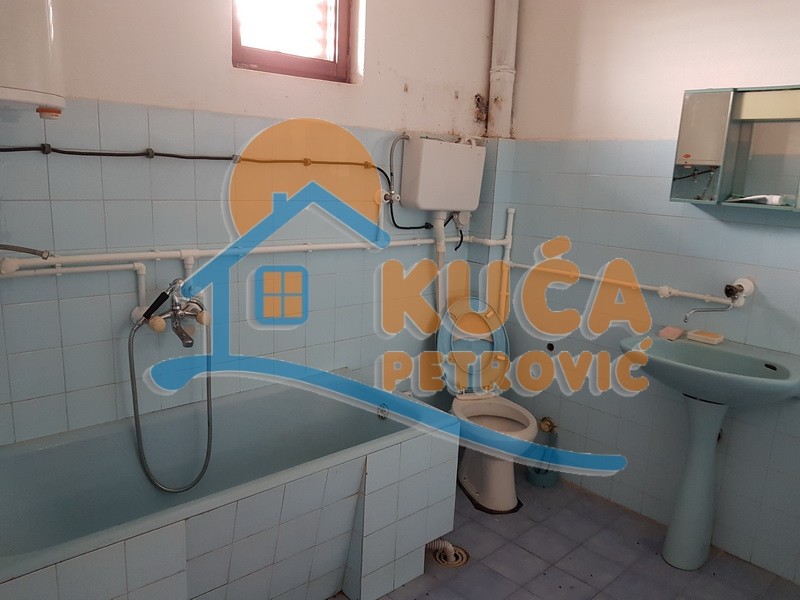 četvorosobna kuća, 376 m2, Krajkovac, Krajkovac ID: p-08212 16