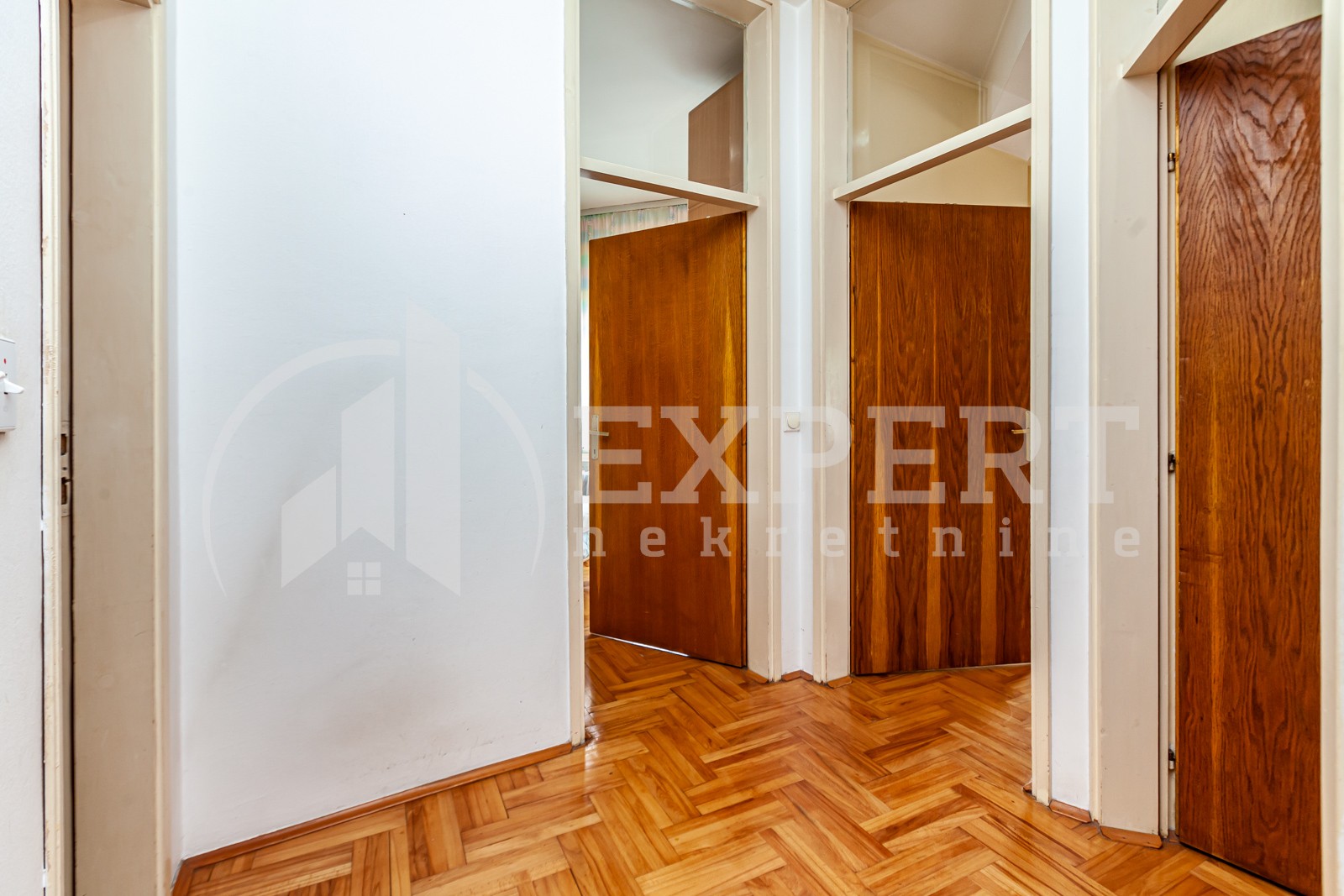 četvorosobna kuća, 410 m2, Pantelej, Somborski bulevar ID: p-08597 17