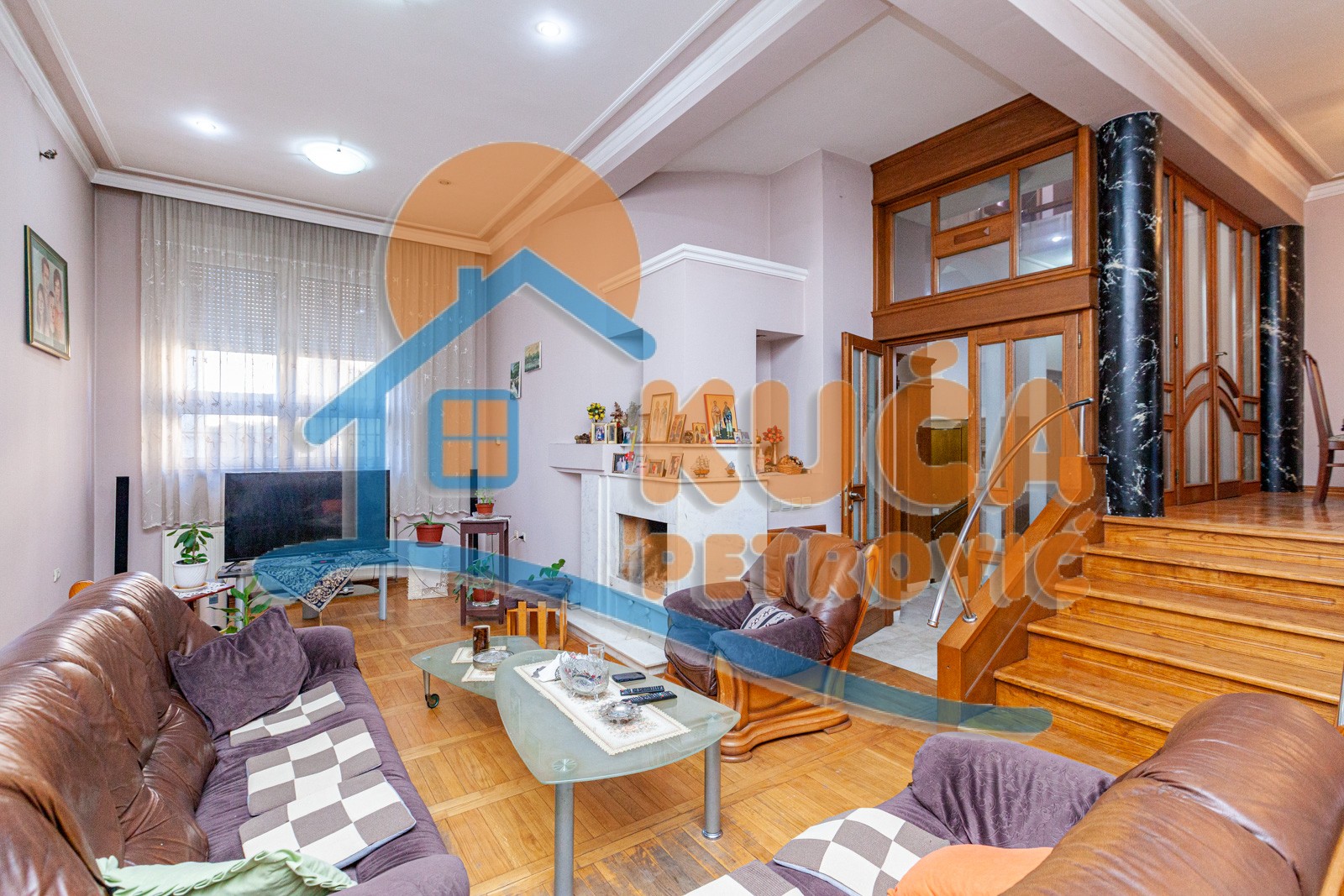 četvorosobna kuća, 450 m2, Centar, Jug Bogdanova ID: p-05303 11