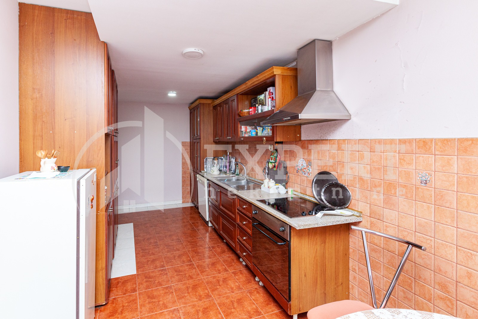 četvorosobna kuća, 450 m2, Centar, Jug Bogdanova ID: p-05303 13