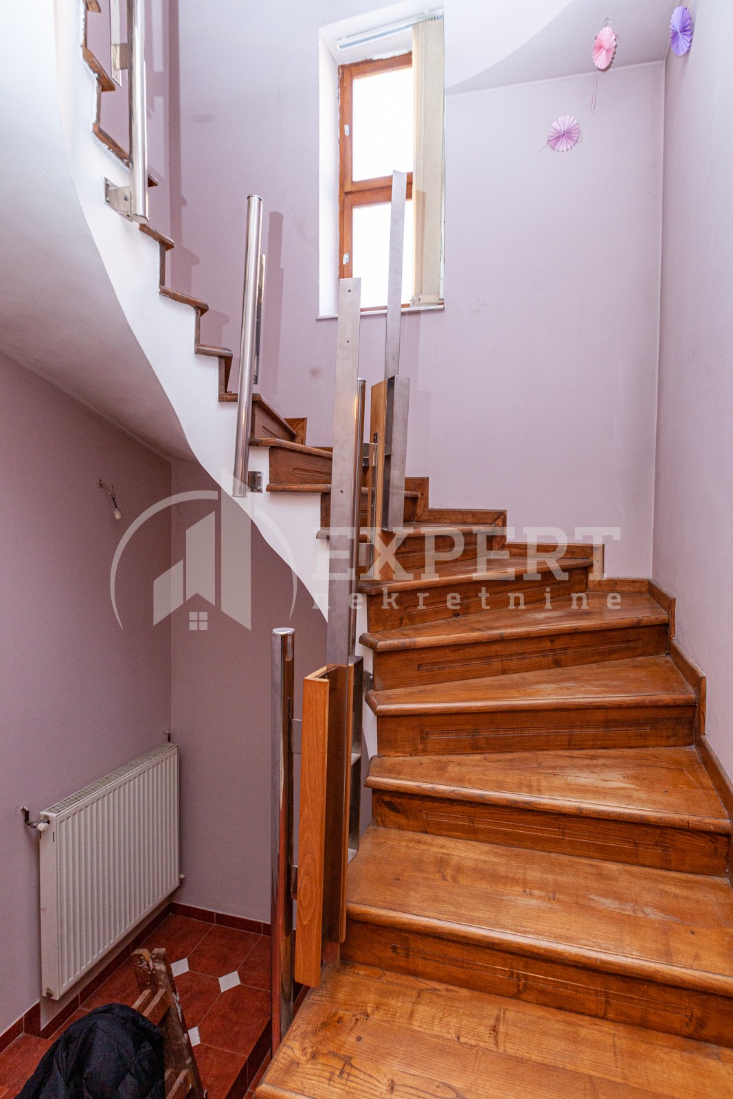 četvorosobna kuća, 450 m2, Centar, Jug Bogdanova ID: p-05303 17