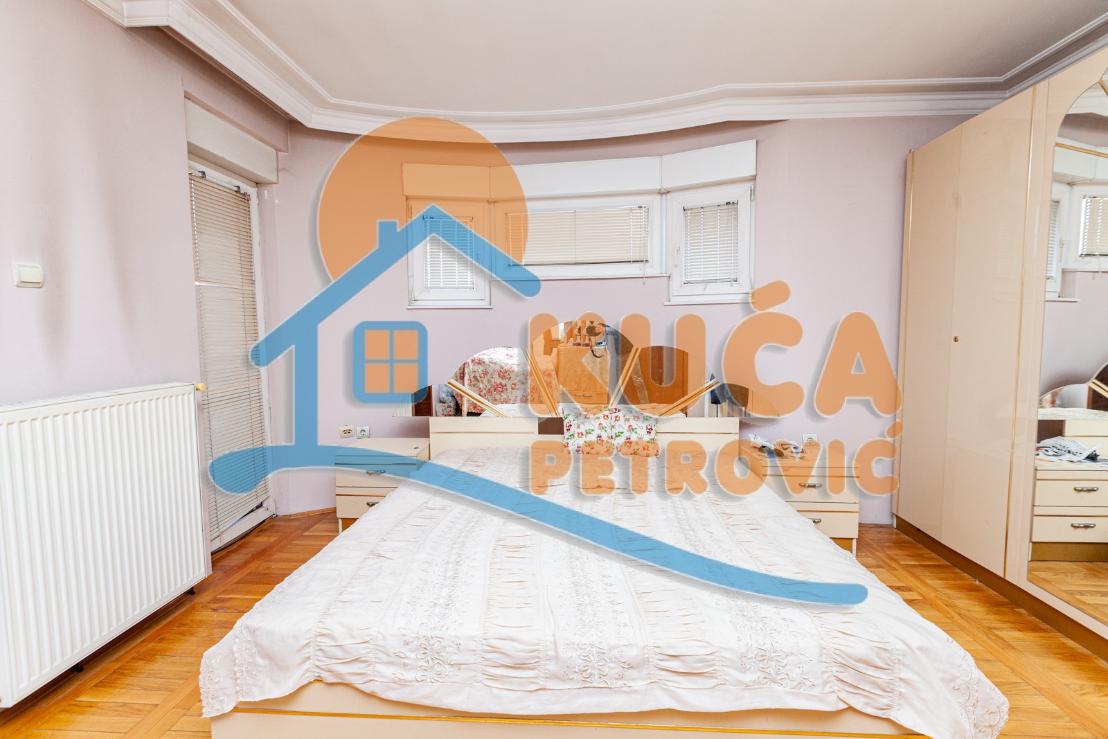 četvorosobna kuća, 450 m2, Centar, Jug Bogdanova ID: p-05303 23