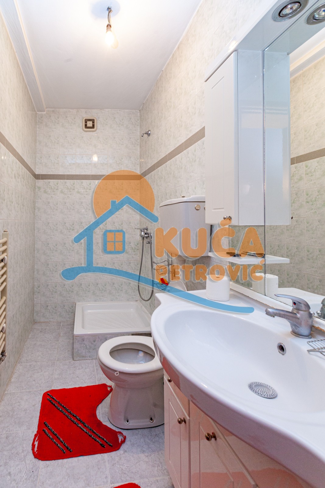 četvorosobna kuća, 450 m2, Centar, Jug Bogdanova ID: p-05303 28